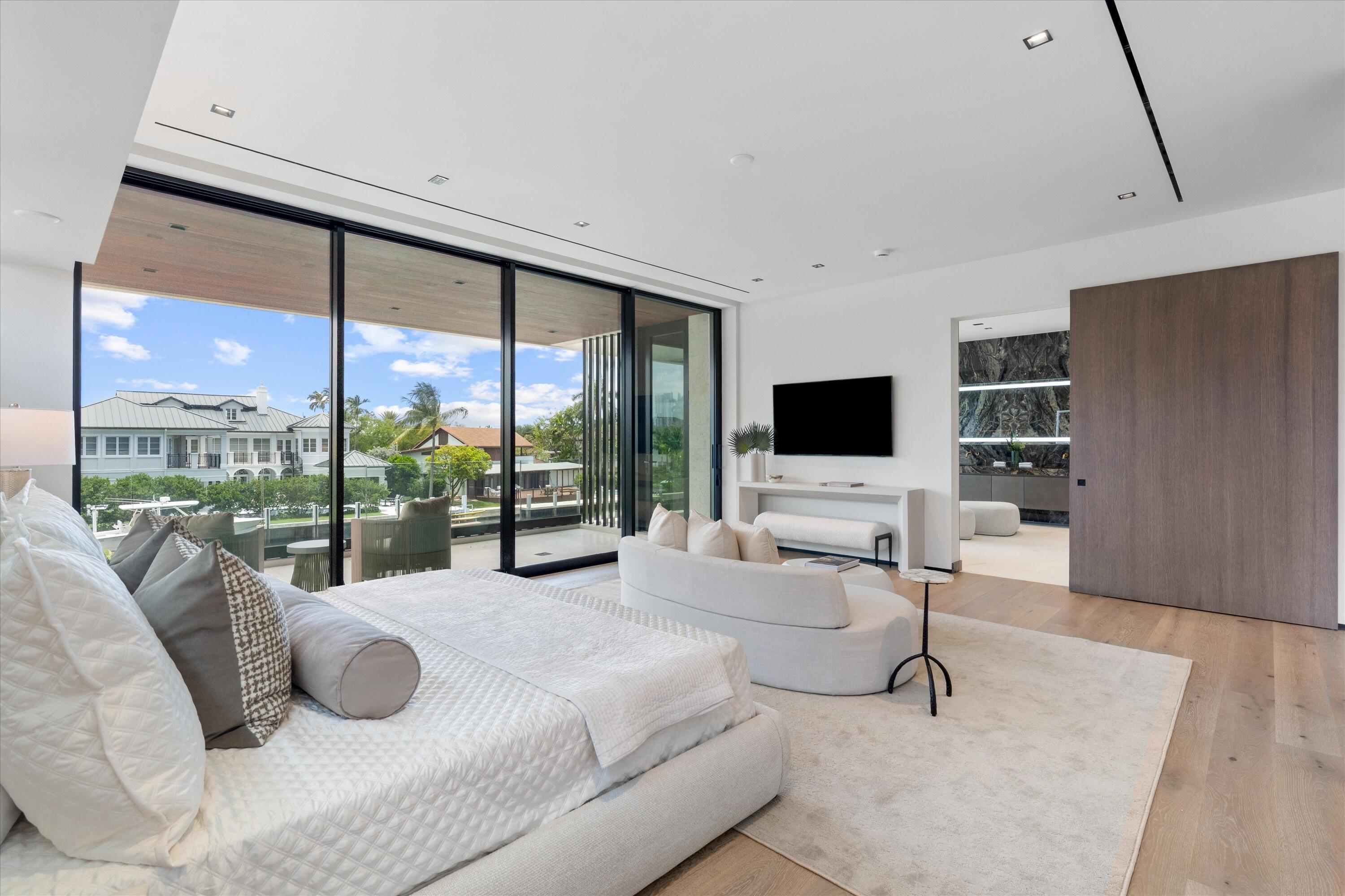 RIO VISTA ISLES - Residential
