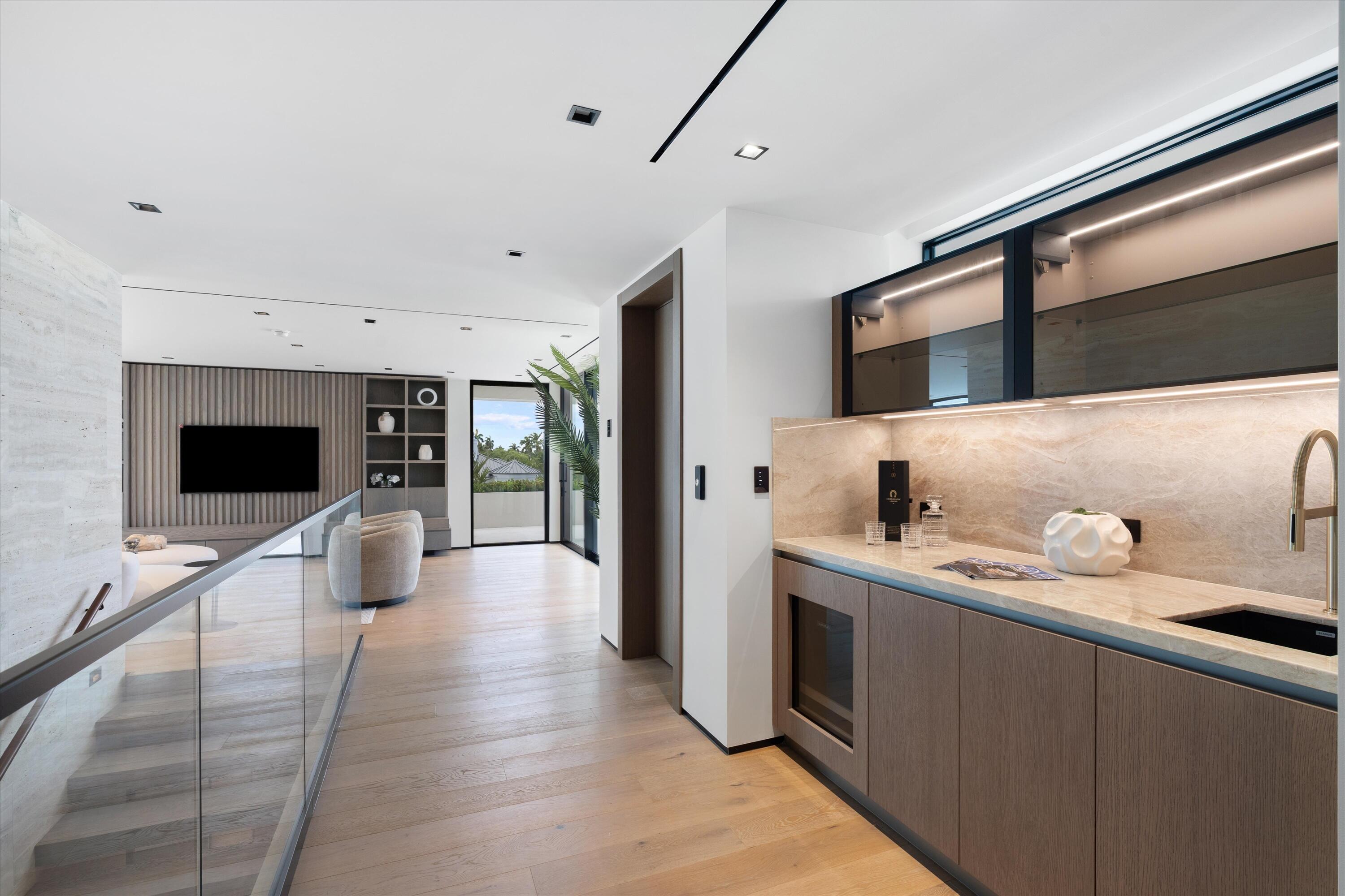 RIO VISTA ISLES - Residential