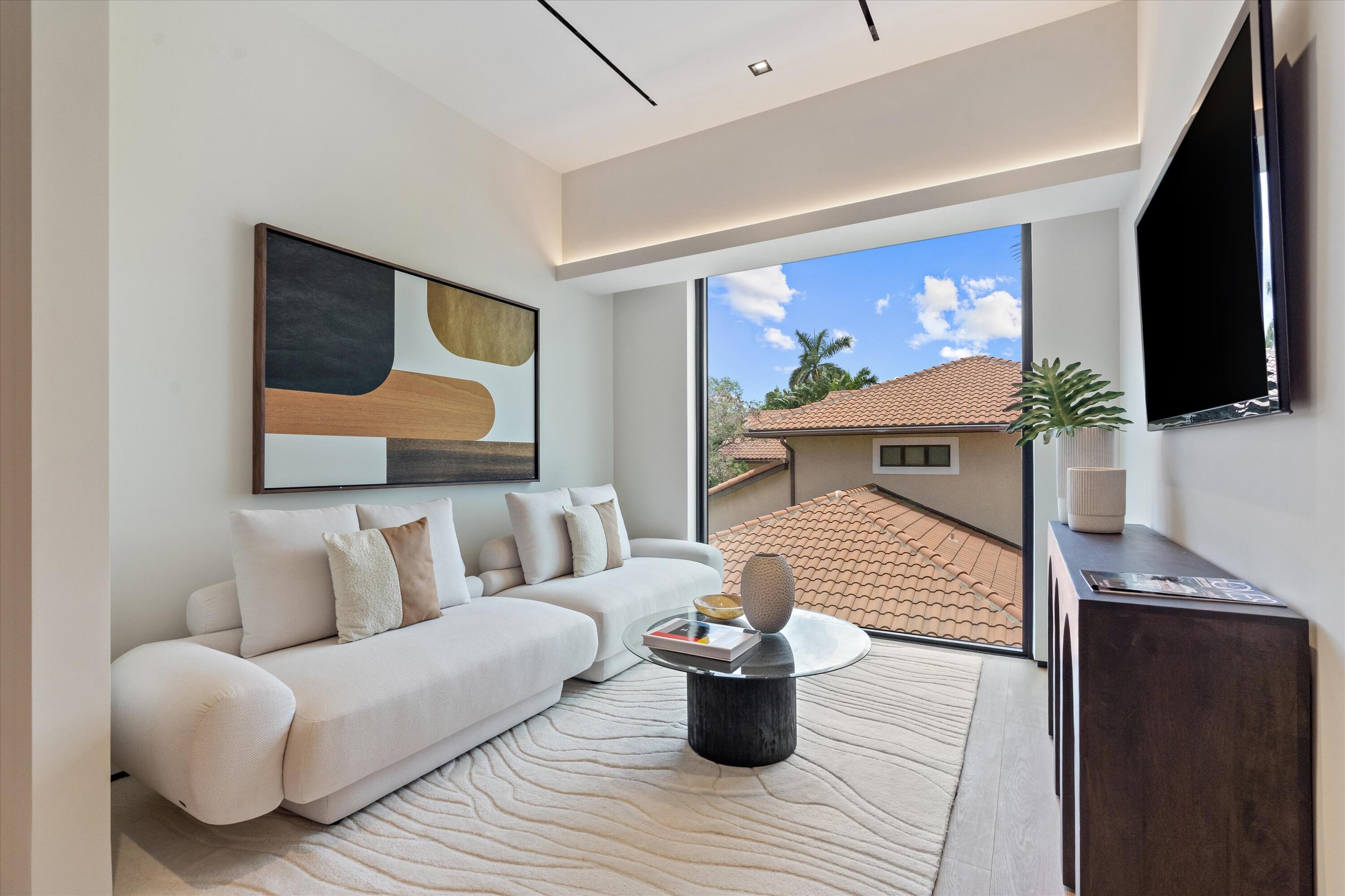 RIO VISTA ISLES - Residential