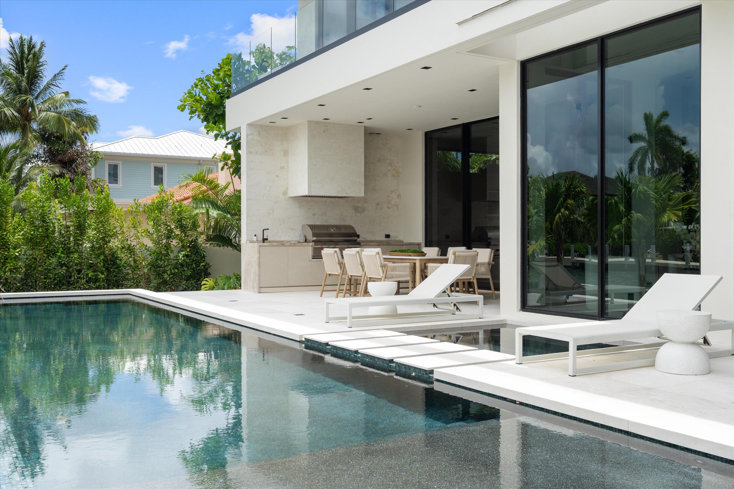 RIO VISTA ISLES - Residential