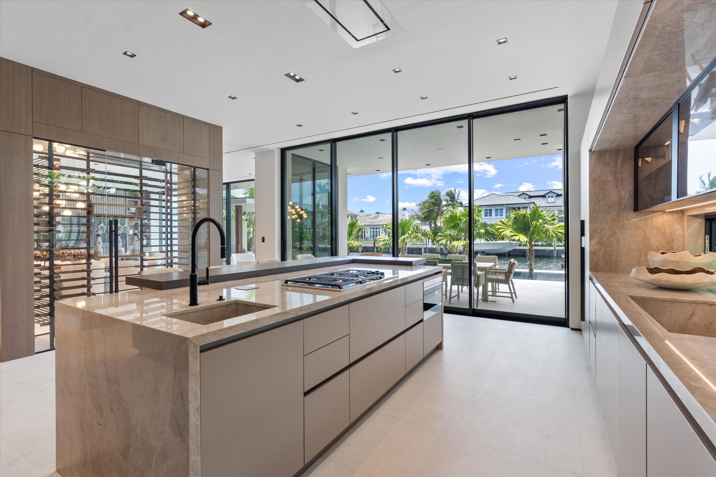 RIO VISTA ISLES - Residential