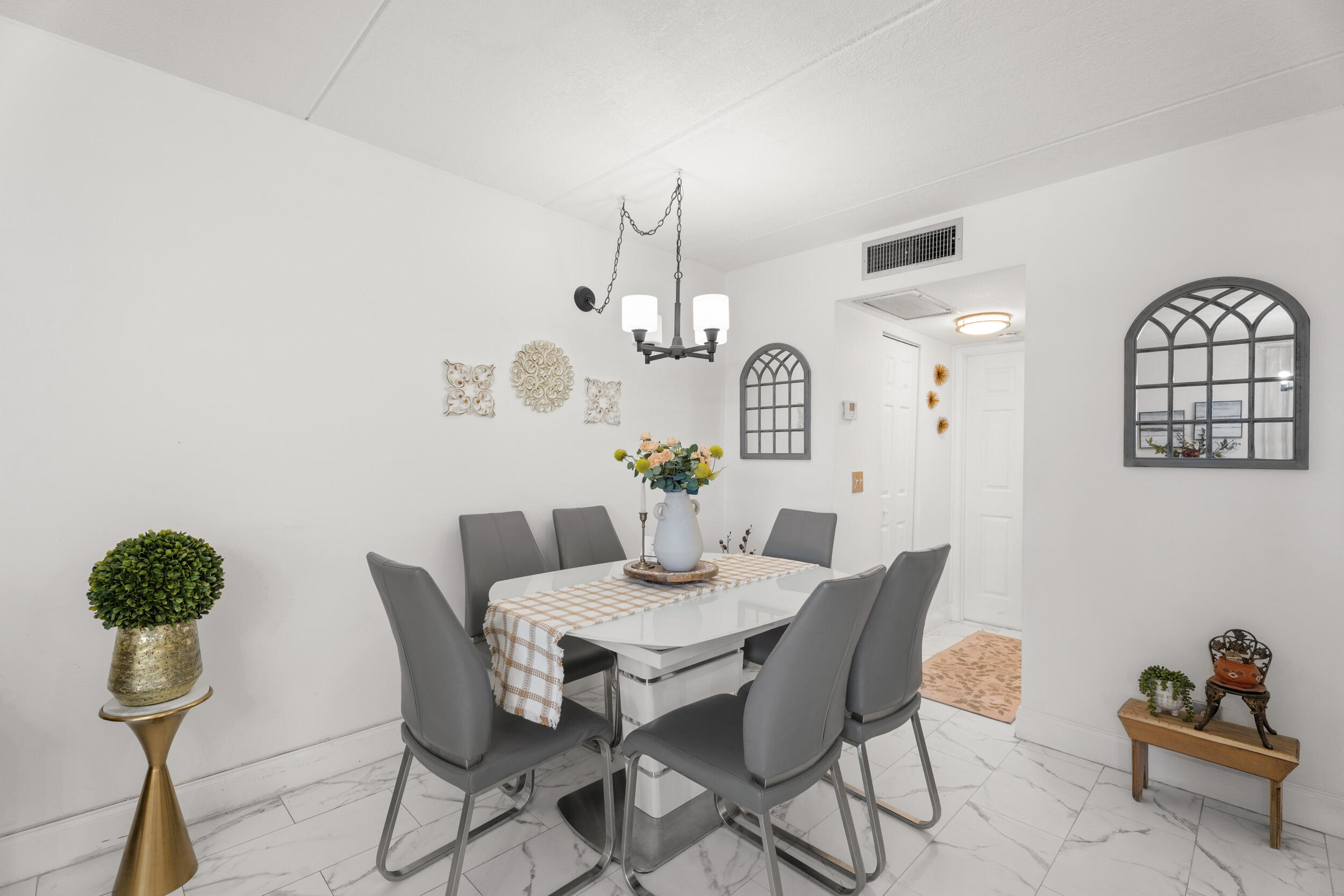 VILLAGE GREEN KENSINGTON CONDO - Residential