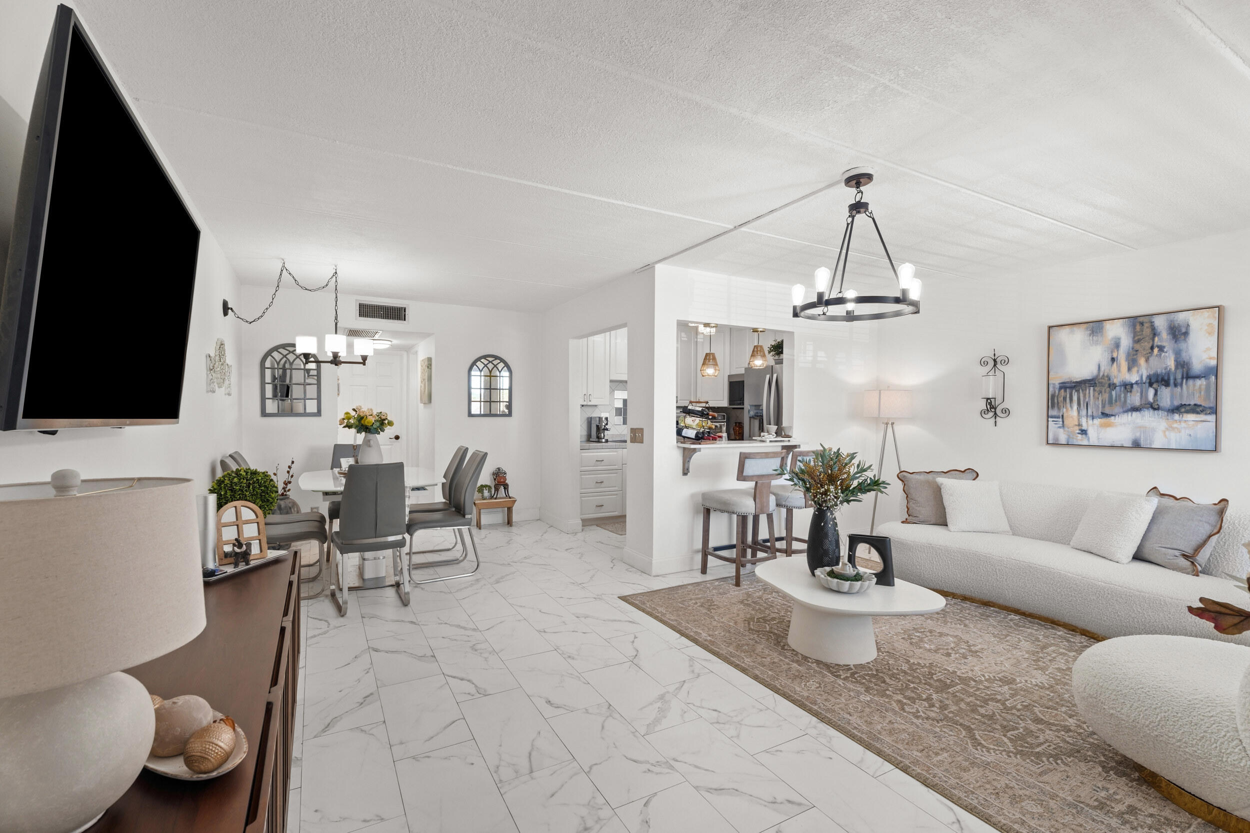VILLAGE GREEN KENSINGTON CONDO - Residential