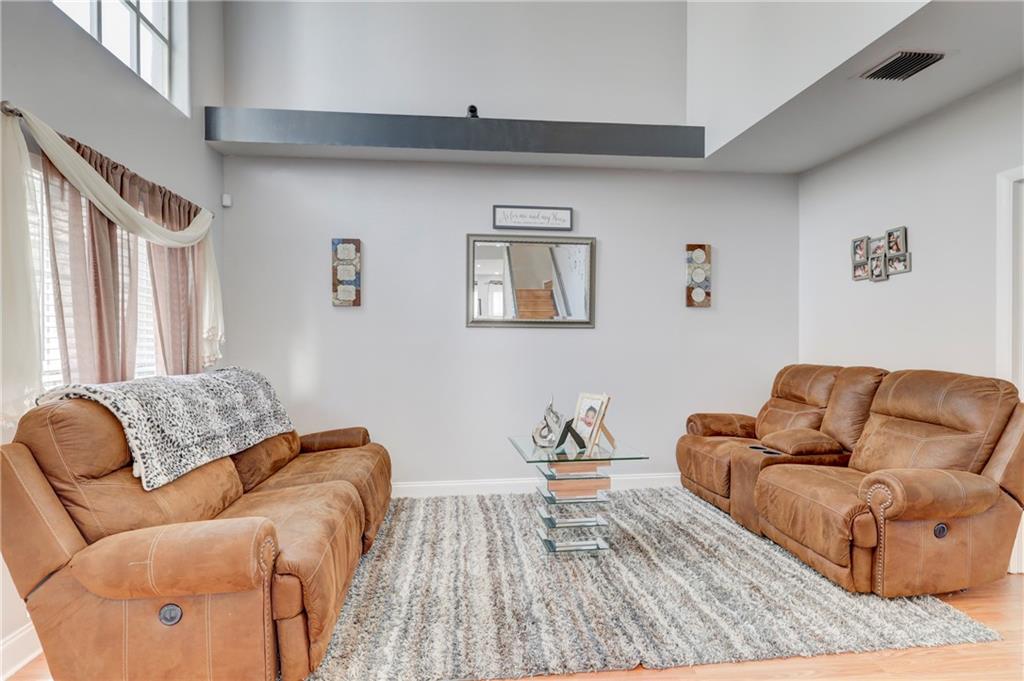 Woodside Estates 127-10 B - Residential