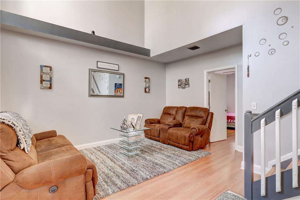 Woodside Estates 127-10 B - Residential