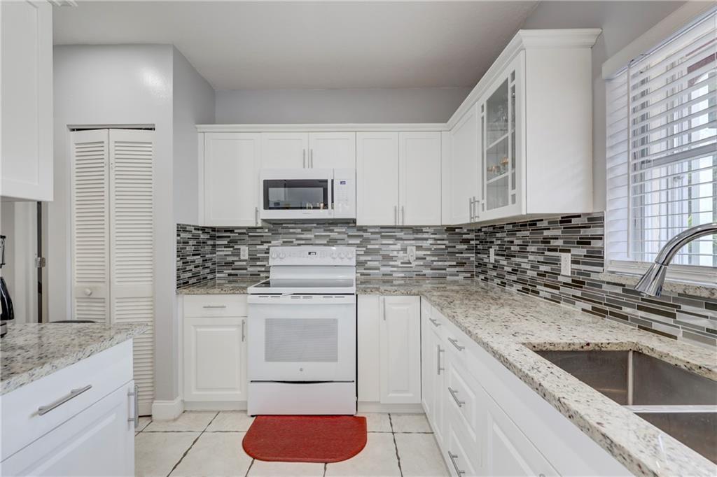 Woodside Estates 127-10 B - Residential