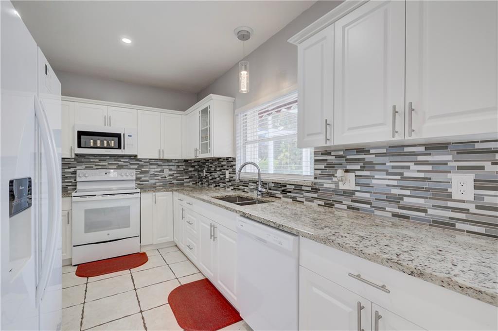 Woodside Estates 127-10 B - Residential