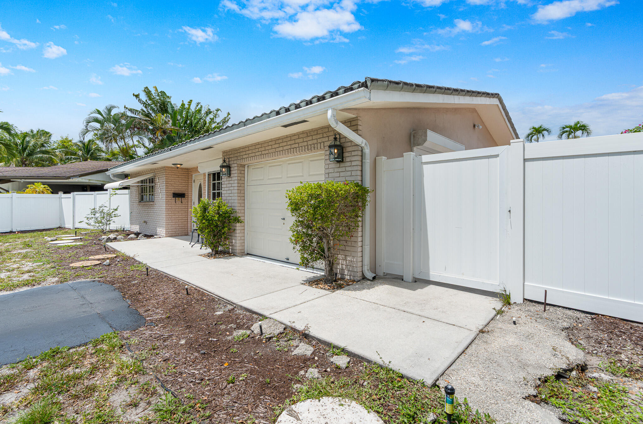 PALM-AIRE VILLAGE 2ND SEC - Residential