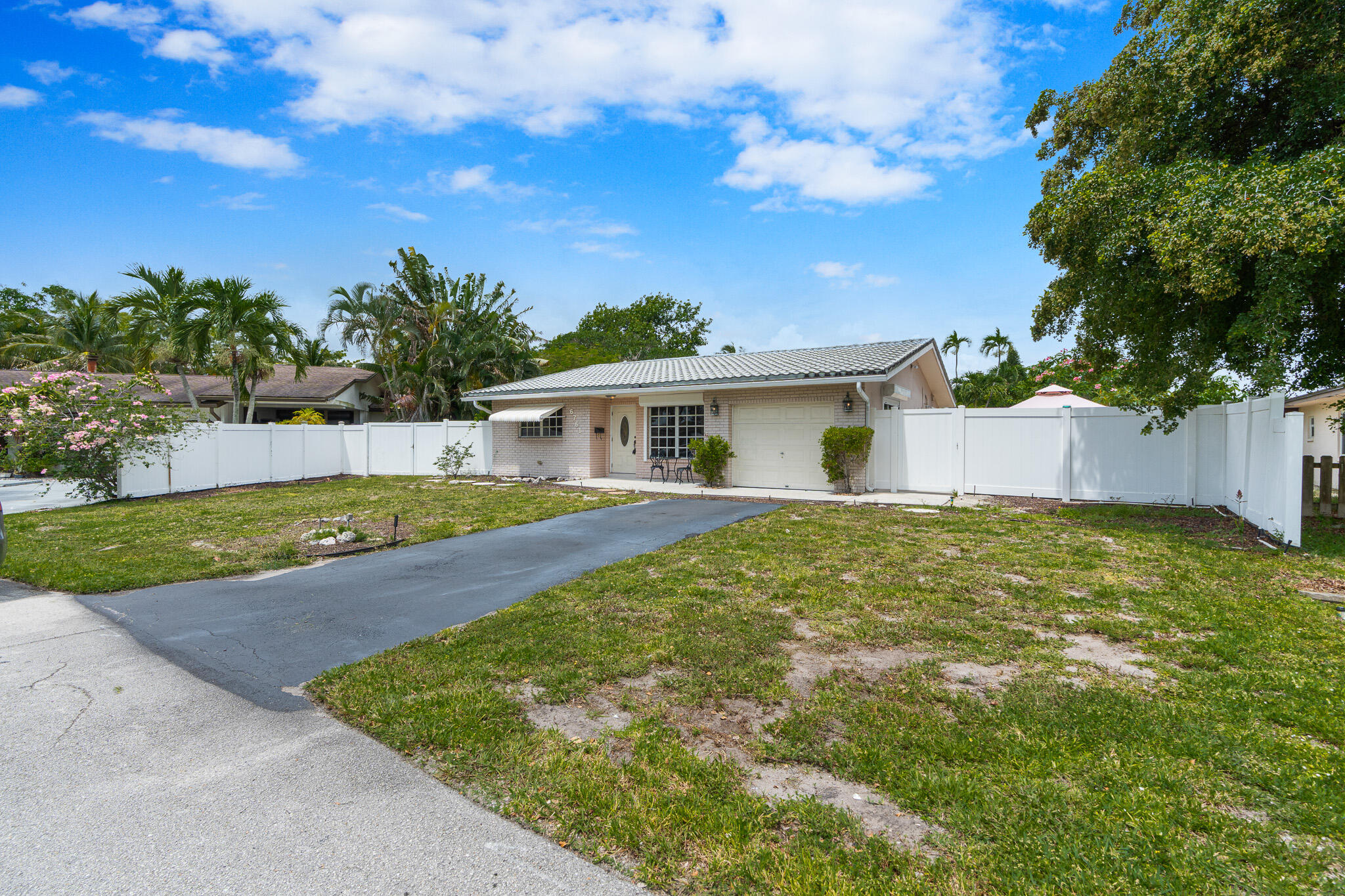 PALM-AIRE VILLAGE 2ND SEC - Residential
