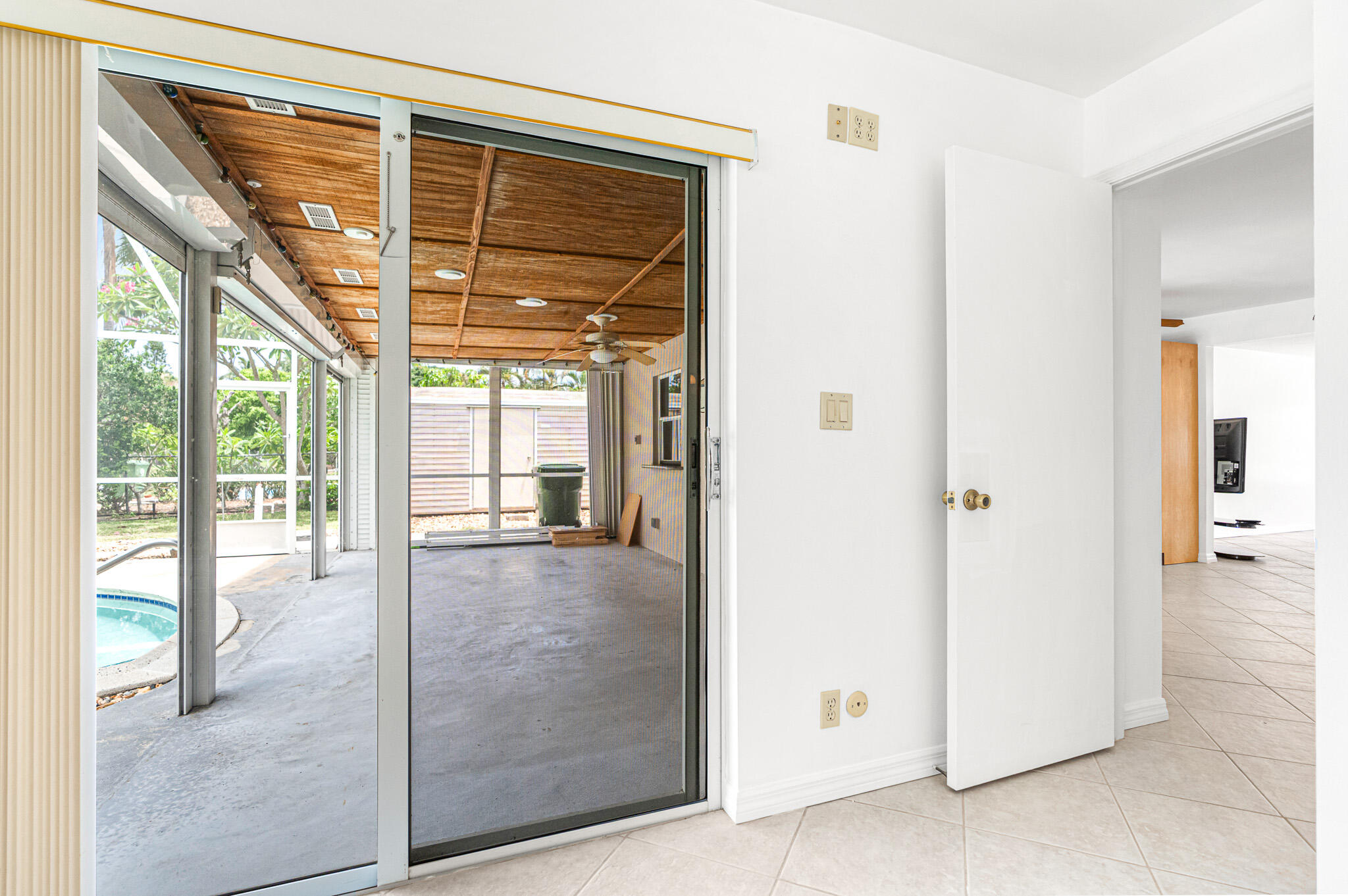 PALM-AIRE VILLAGE 2ND SEC - Residential