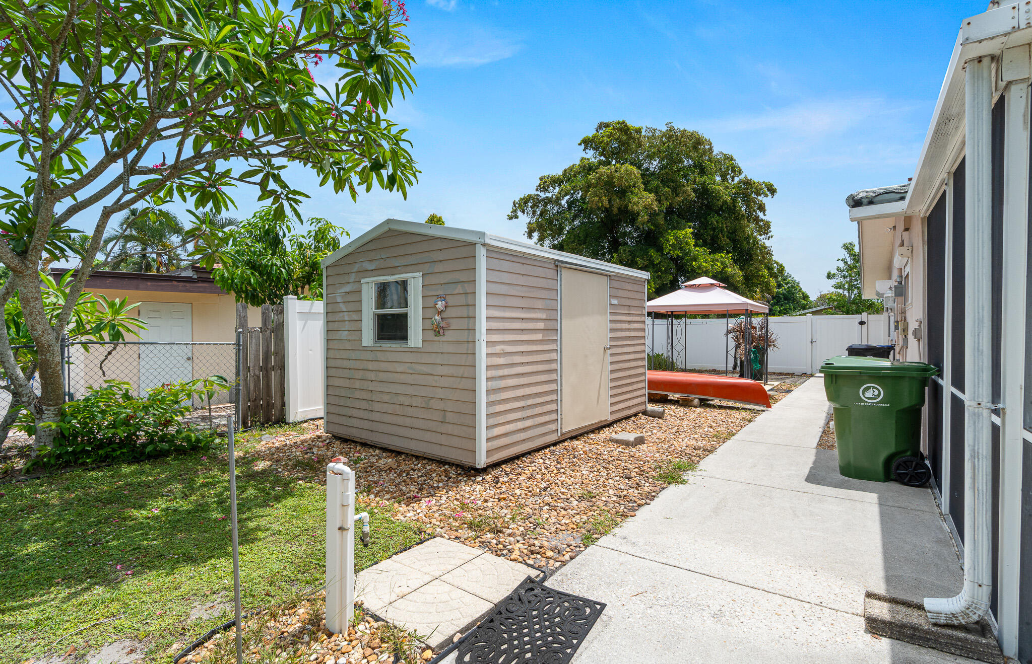 PALM-AIRE VILLAGE 2ND SEC - Residential