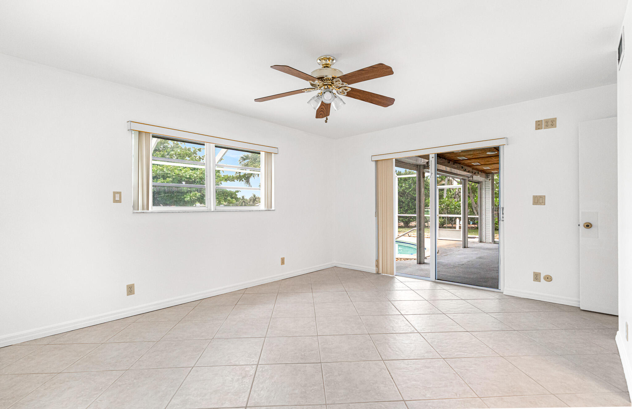 PALM-AIRE VILLAGE 2ND SEC - Residential