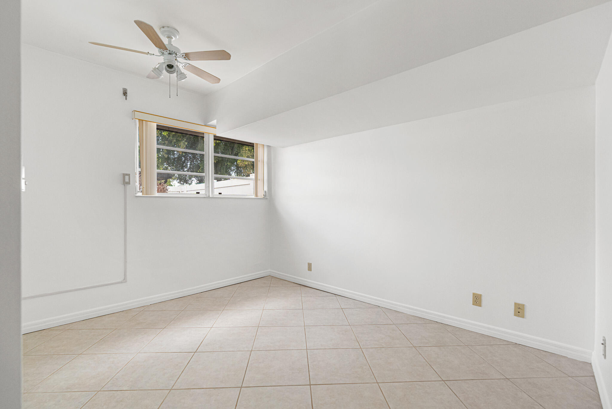 PALM-AIRE VILLAGE 2ND SEC - Residential