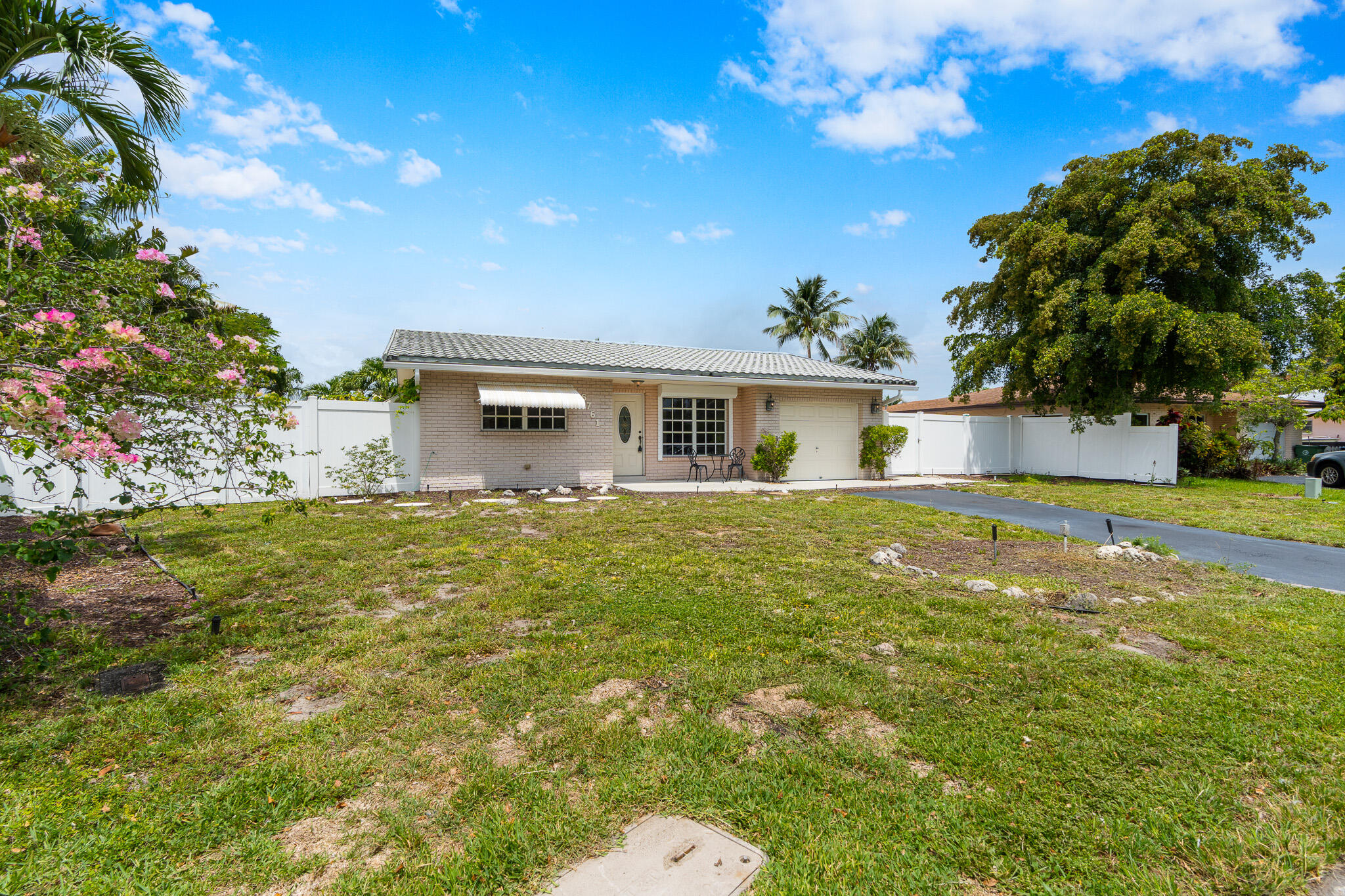 PALM-AIRE VILLAGE 2ND SEC - Residential