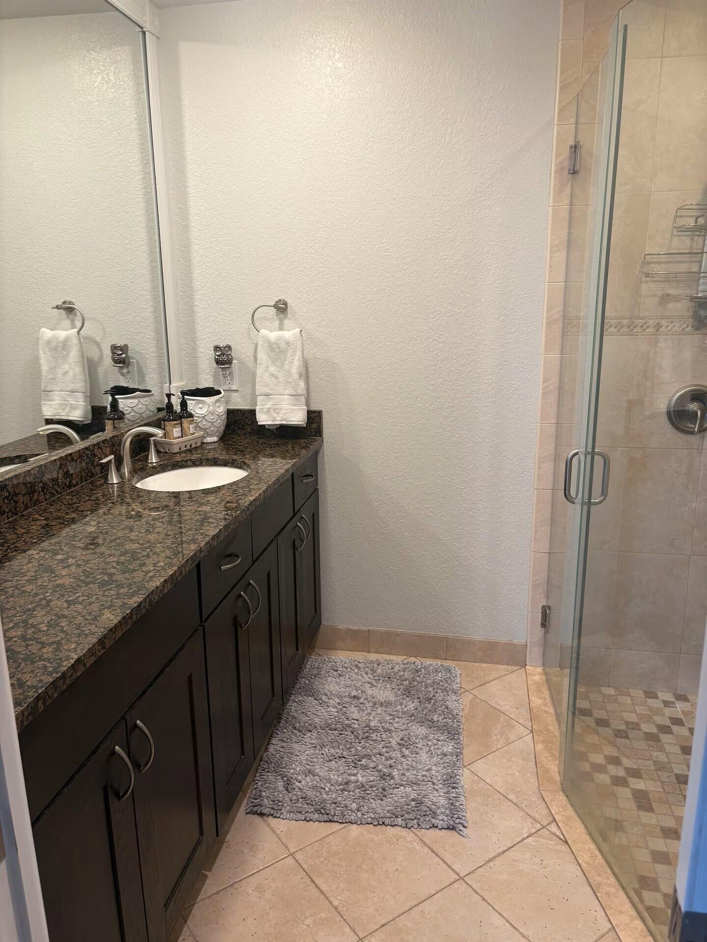 PALM BEACH FARMS CO 3 - Residential Lease