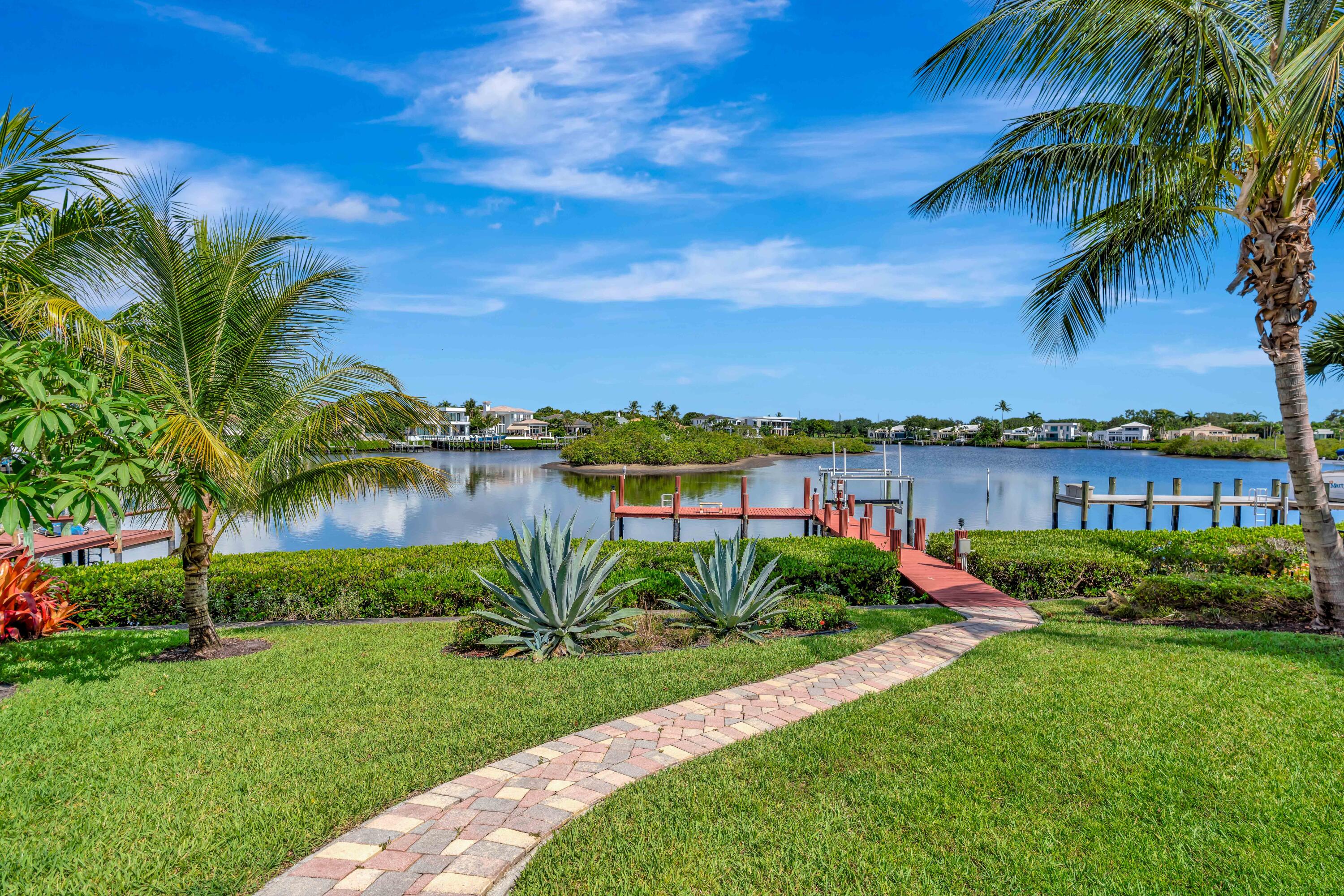 Admirals Cove - Residential