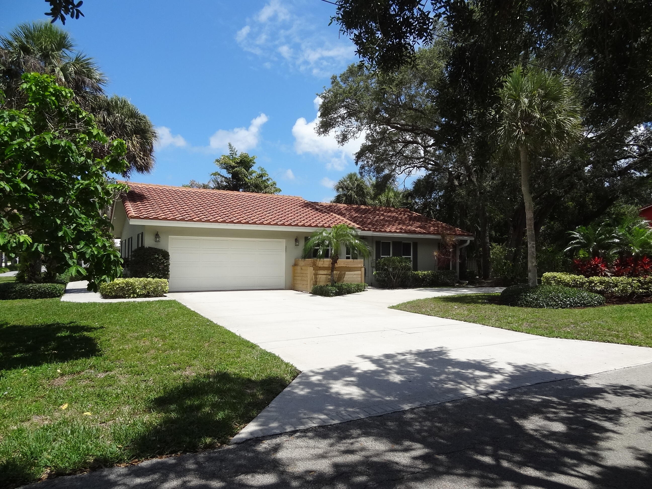PALM BEACH FARMS CO 10 - Residential
