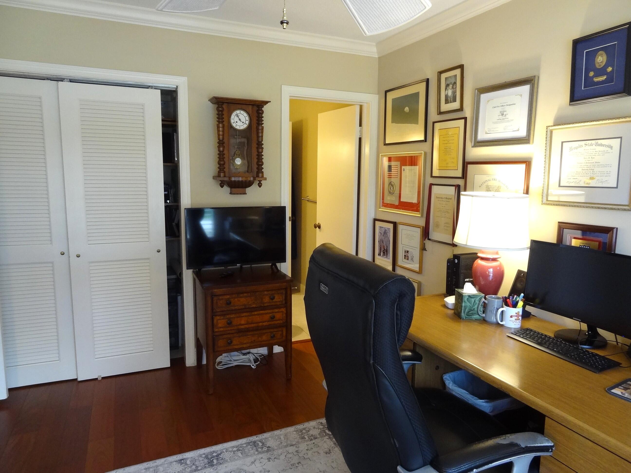 PALM BEACH FARMS CO 10 - Residential