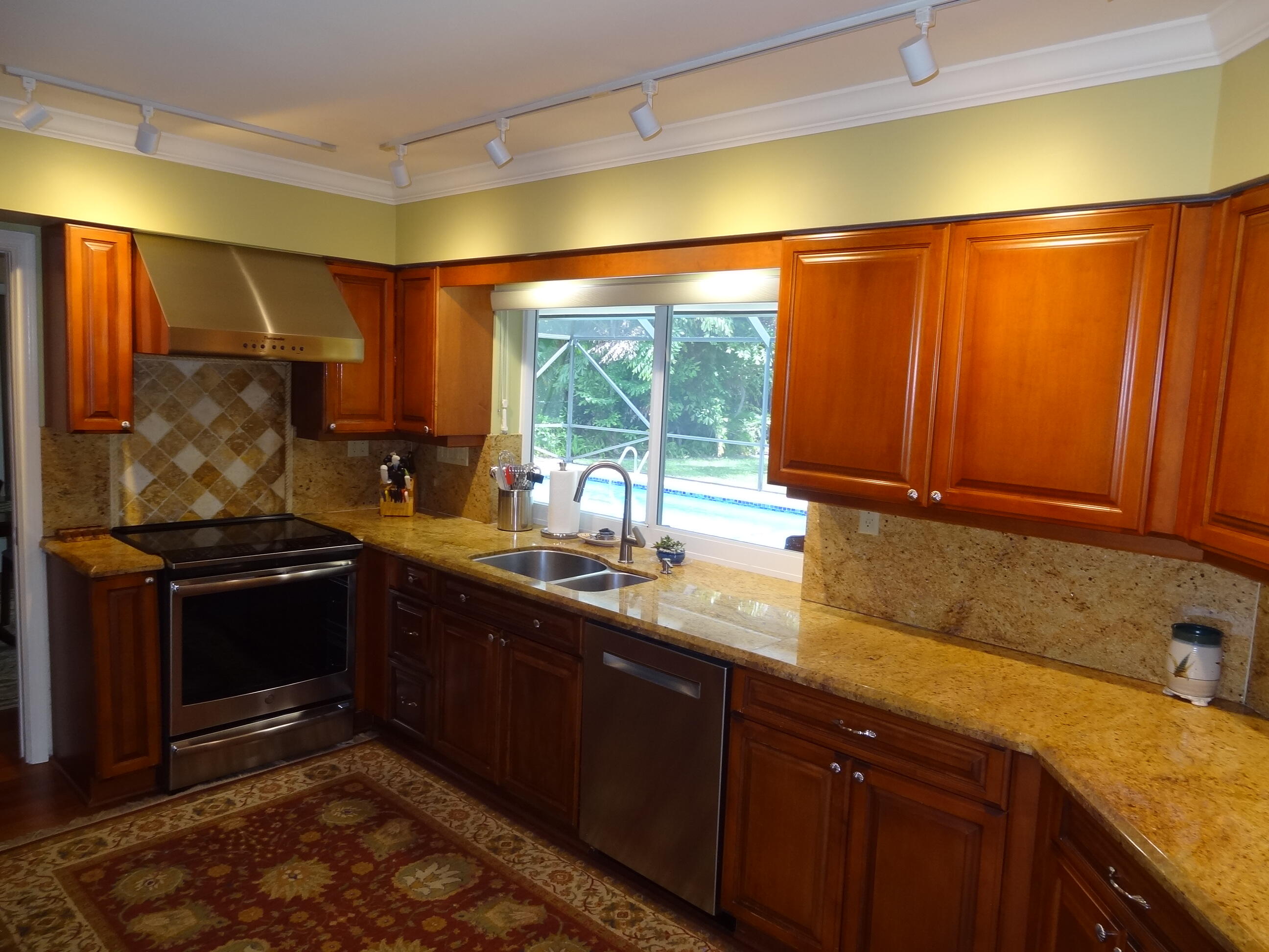 PALM BEACH FARMS CO 10 - Residential