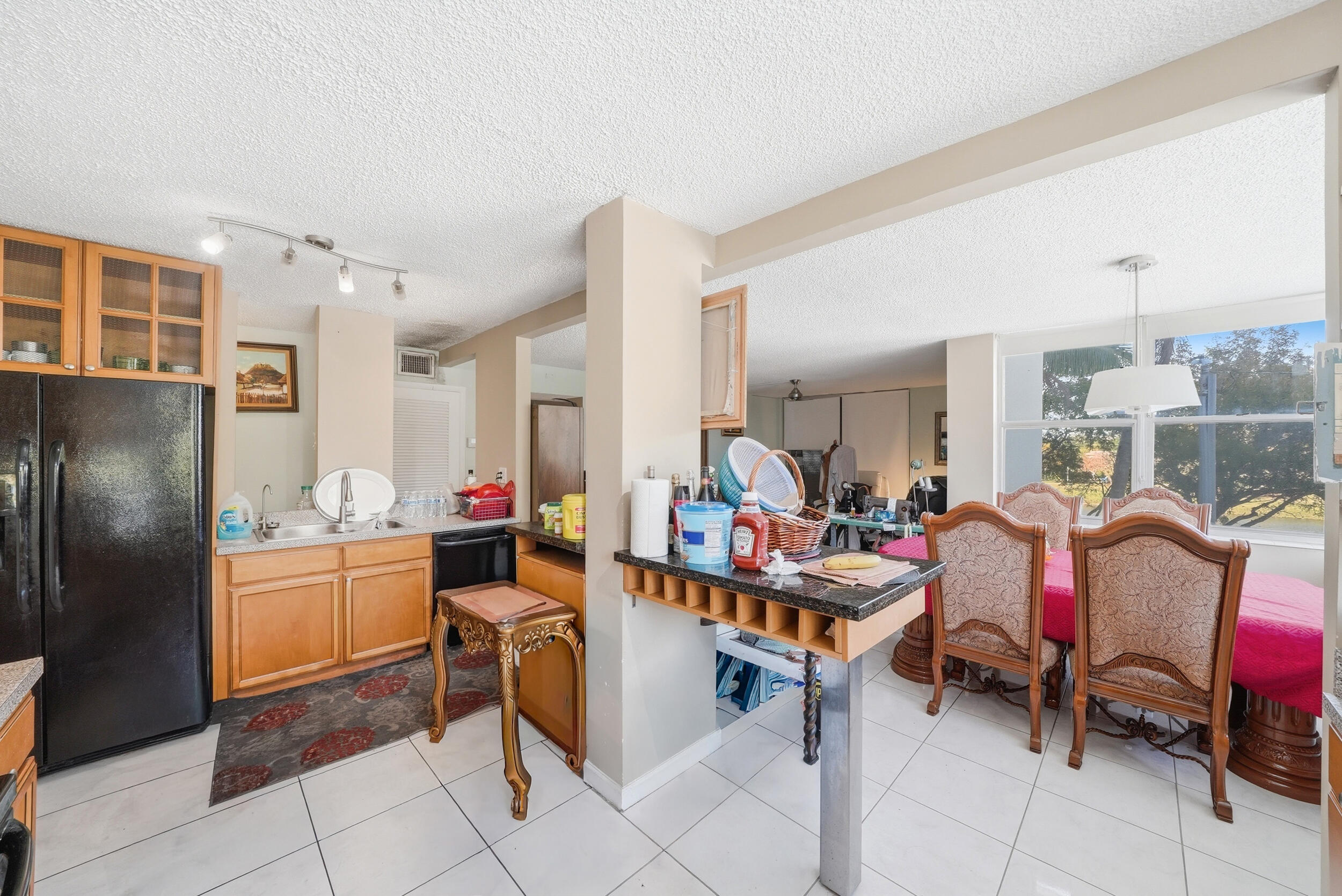 ANDOR PLAZA CONDO - Residential