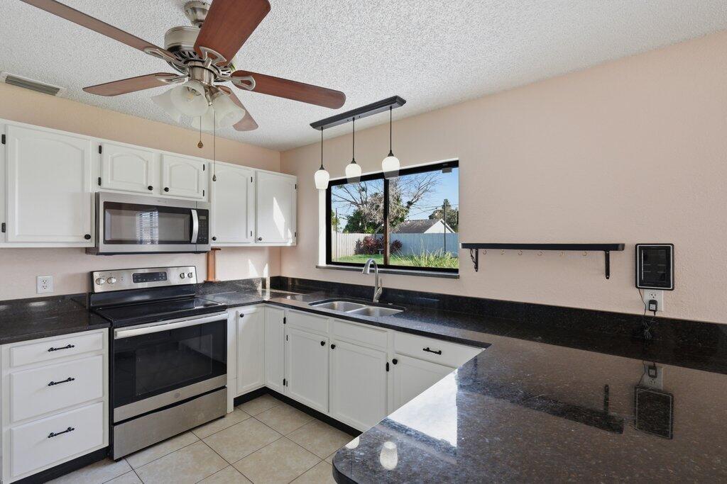 PORT ST LUCIE SECTION 40 - Residential
