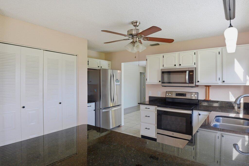 PORT ST LUCIE SECTION 40 - Residential
