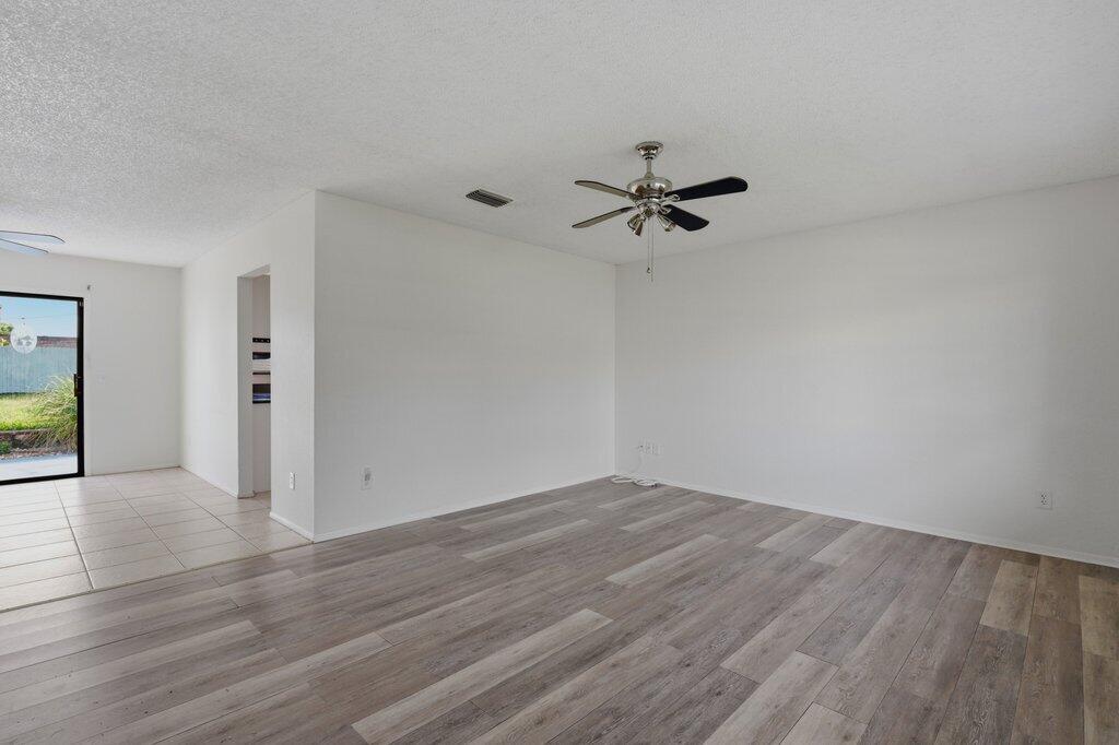 PORT ST LUCIE SECTION 40 - Residential