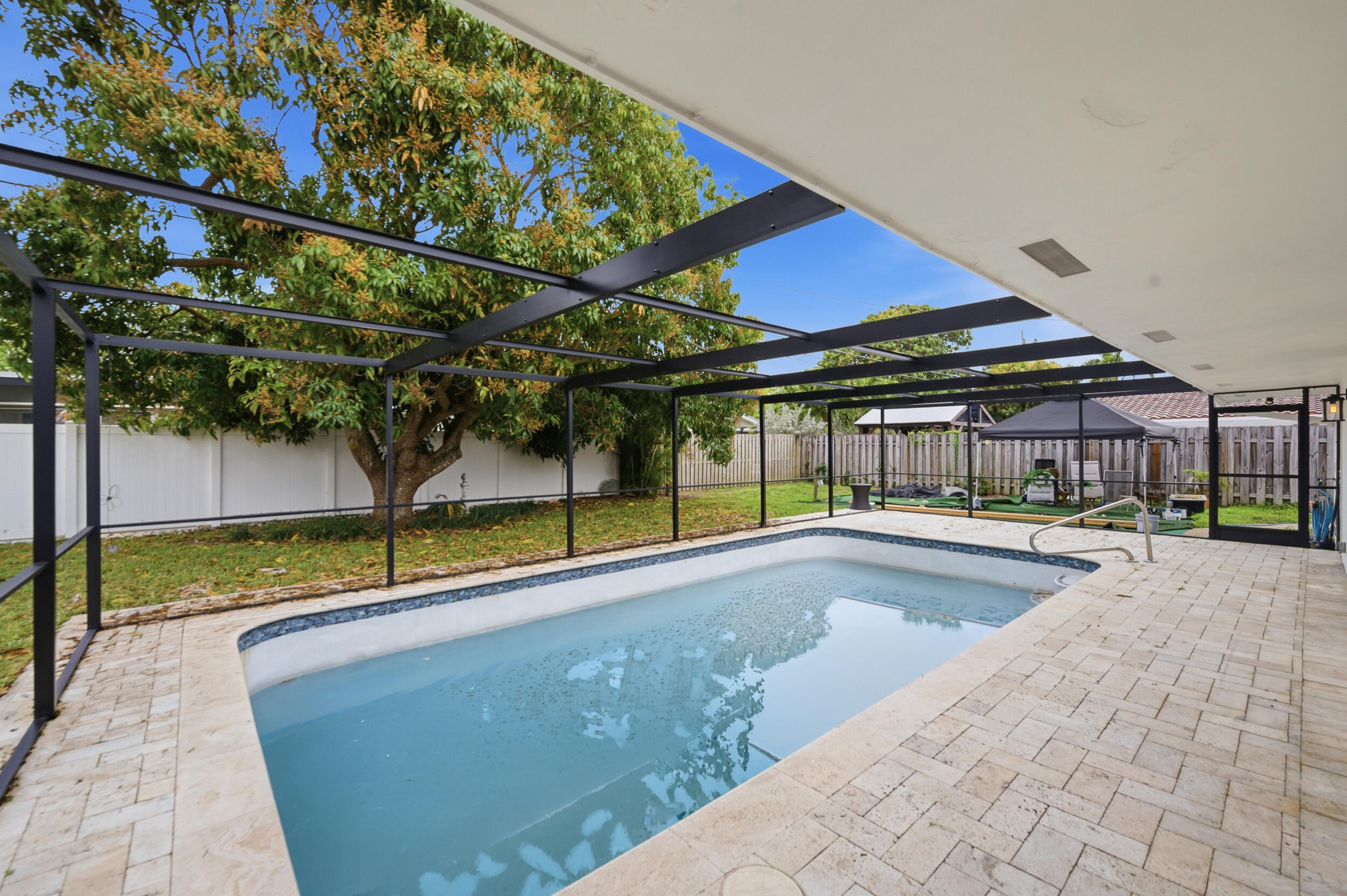 IMPERIAL POINT 1 - Residential Lease