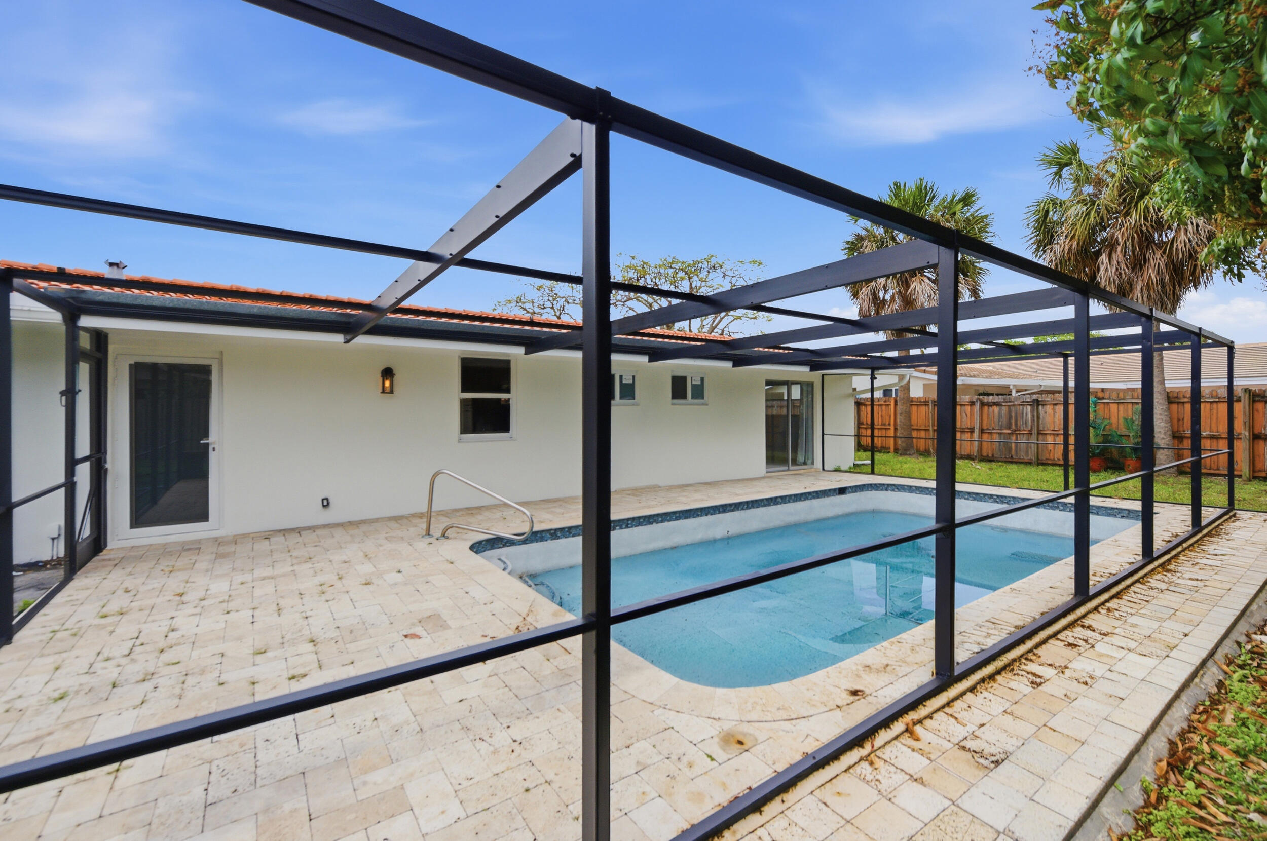 IMPERIAL POINT 1 - Residential Lease