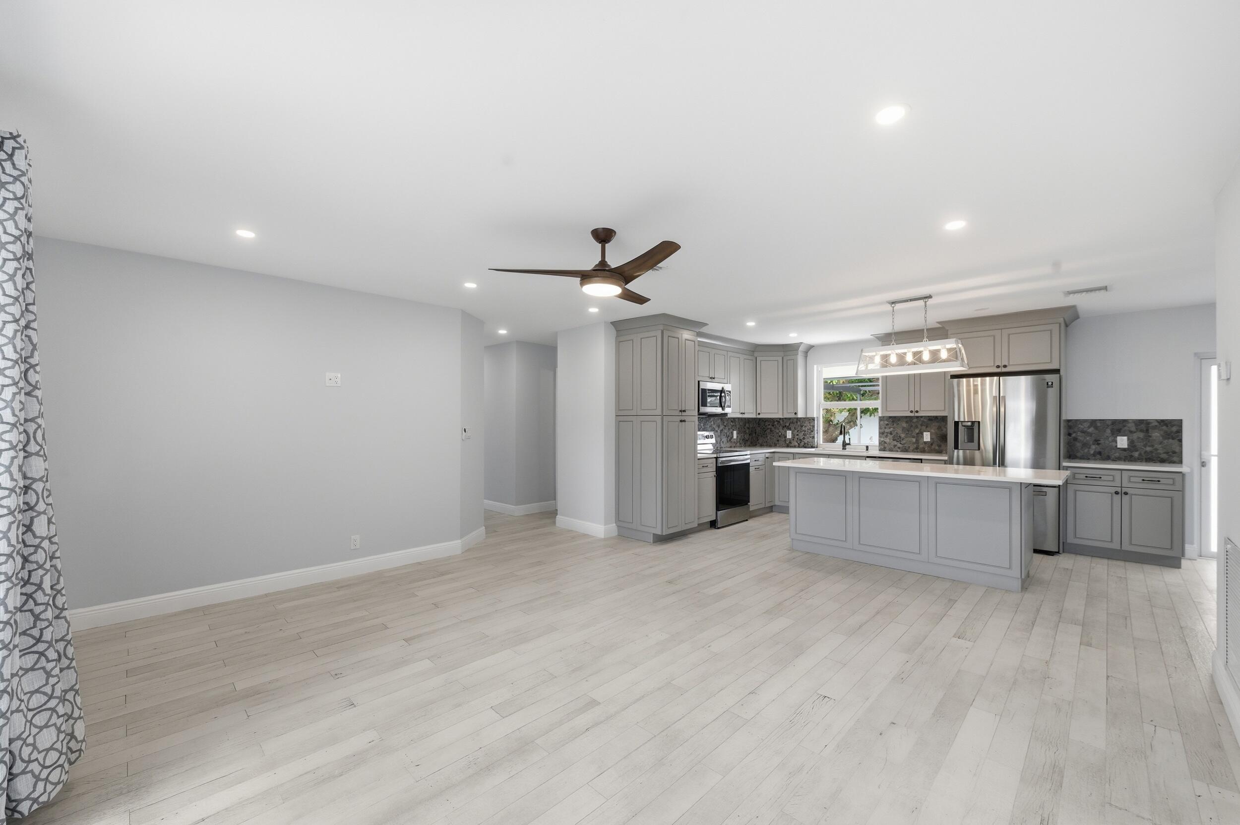 IMPERIAL POINT 1 - Residential Lease