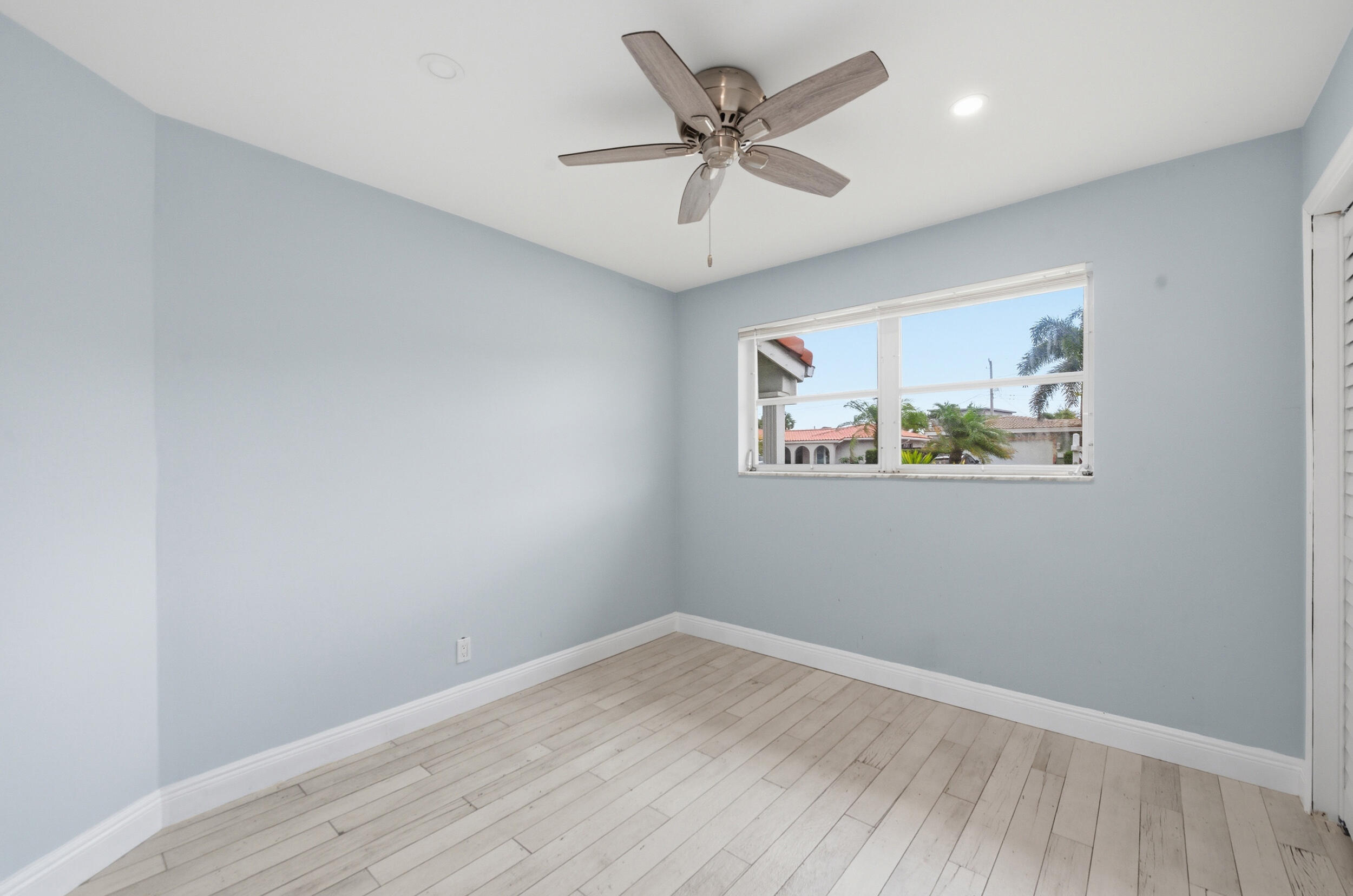 IMPERIAL POINT 1 - Residential Lease
