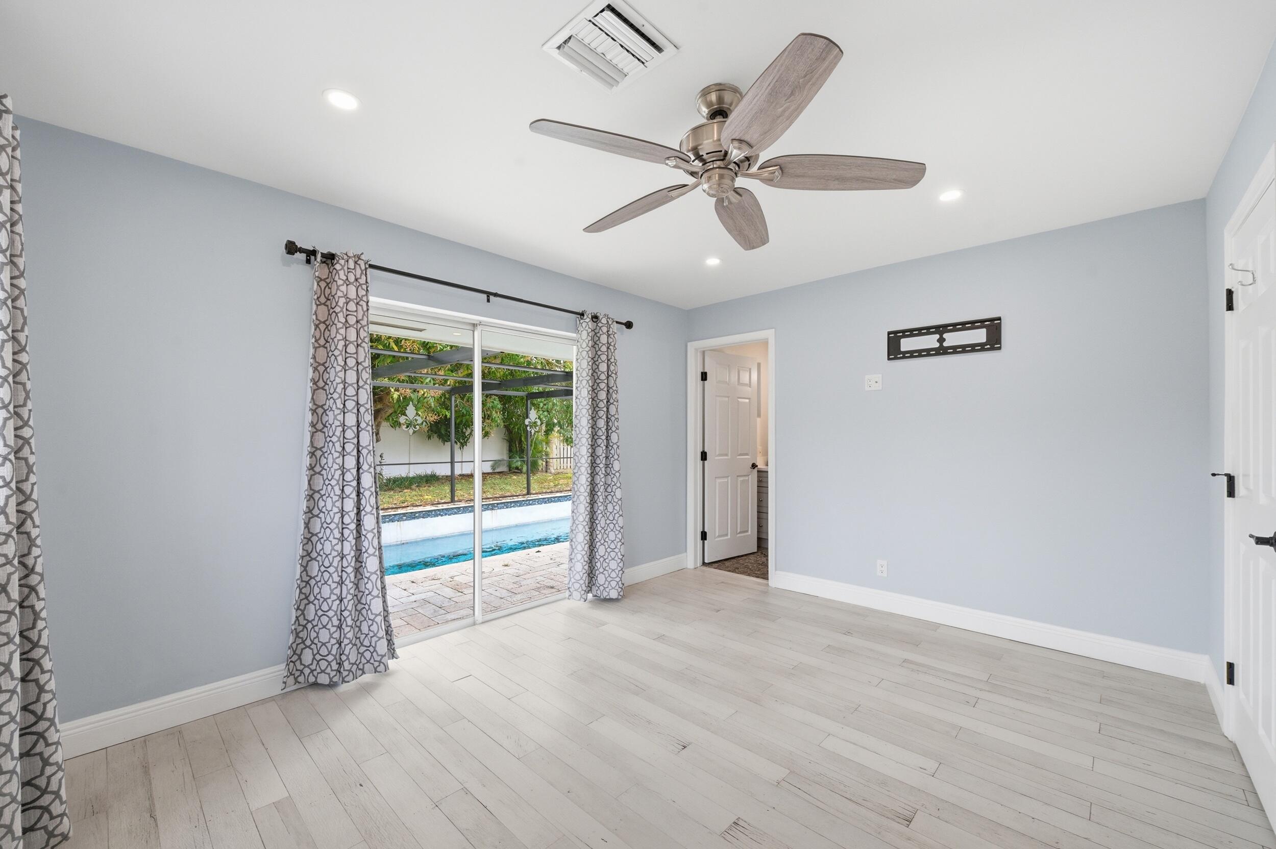 IMPERIAL POINT 1 - Residential Lease