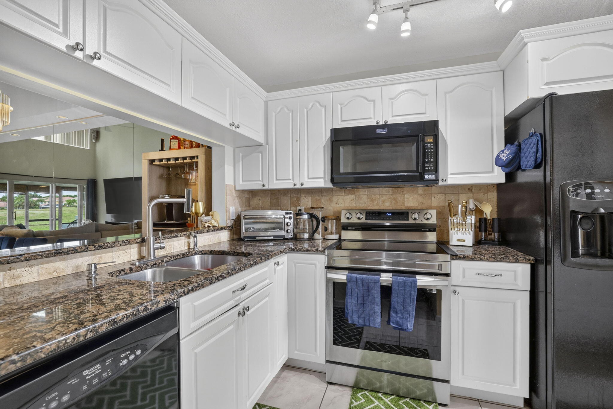 HOLIDAY SPRINGS VILLAGE - Residential