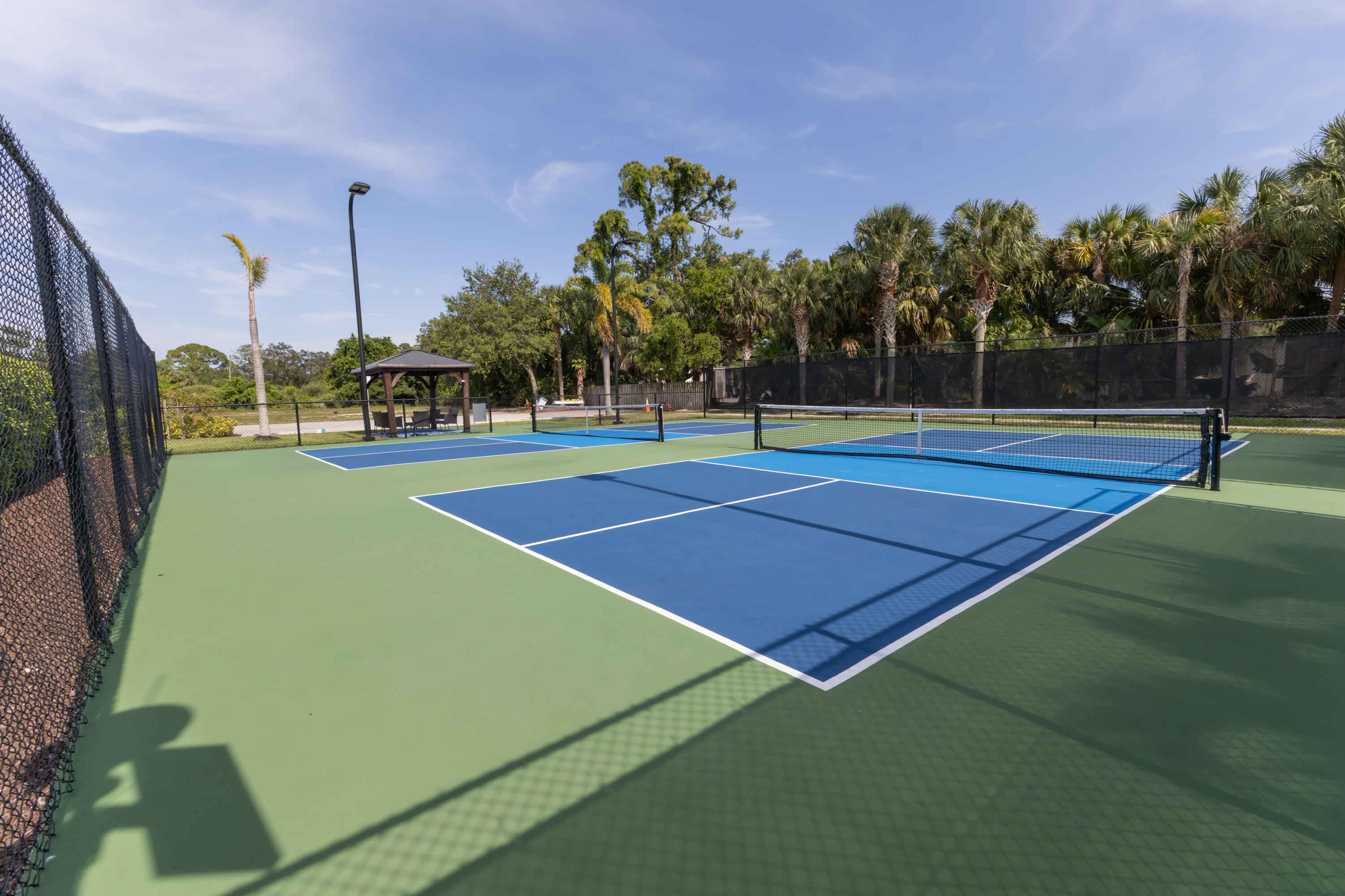 INDIAN RIVER CLUB PLAT NO 7 OAK HAMMOCK - Residential