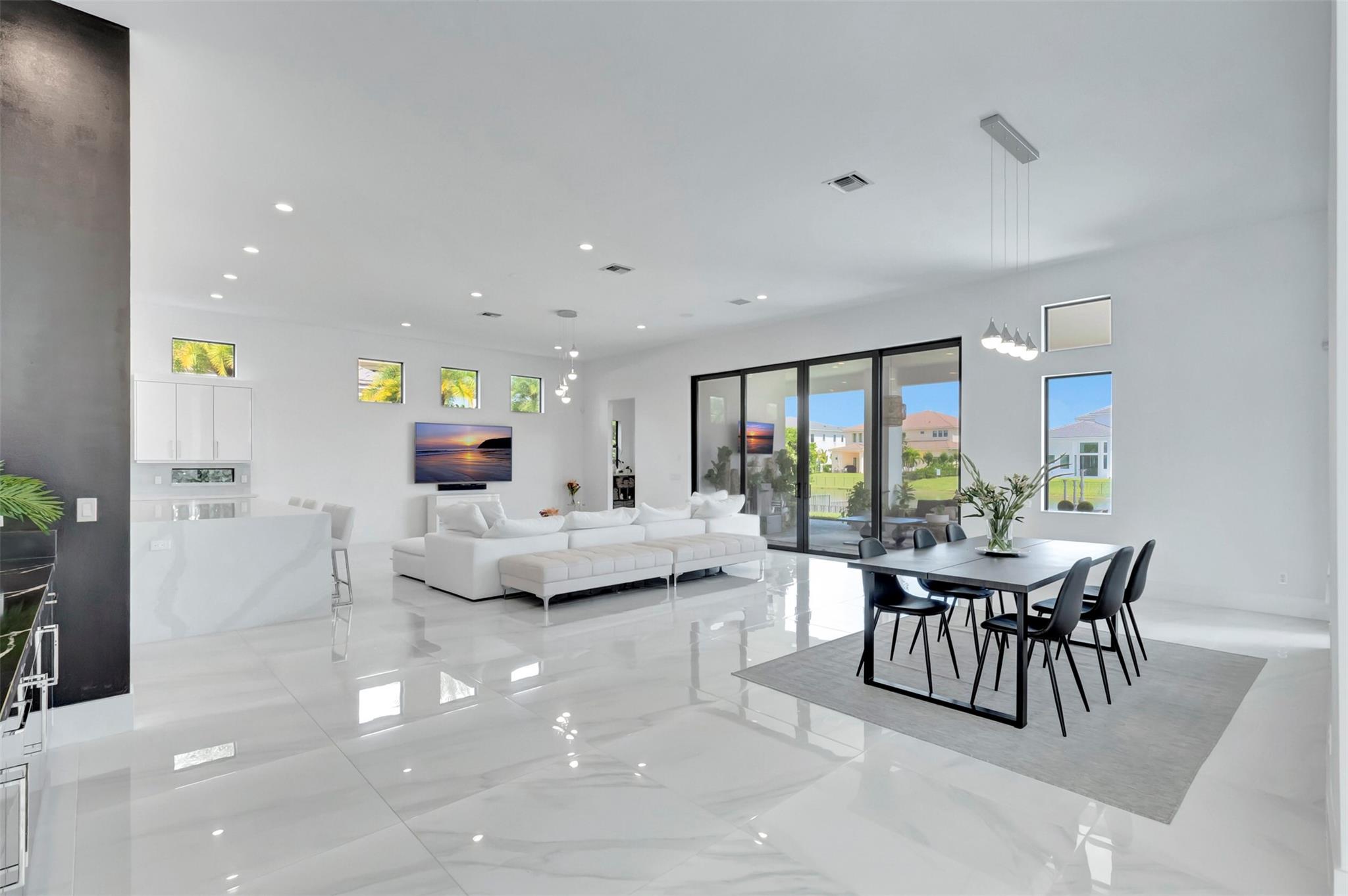 ROYAL PALM POLO - Residential
