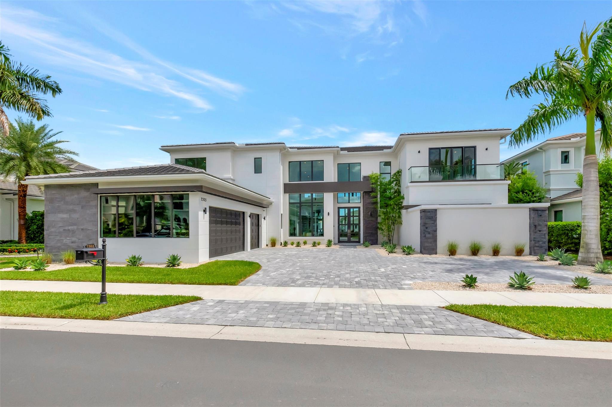 ROYAL PALM POLO - Residential