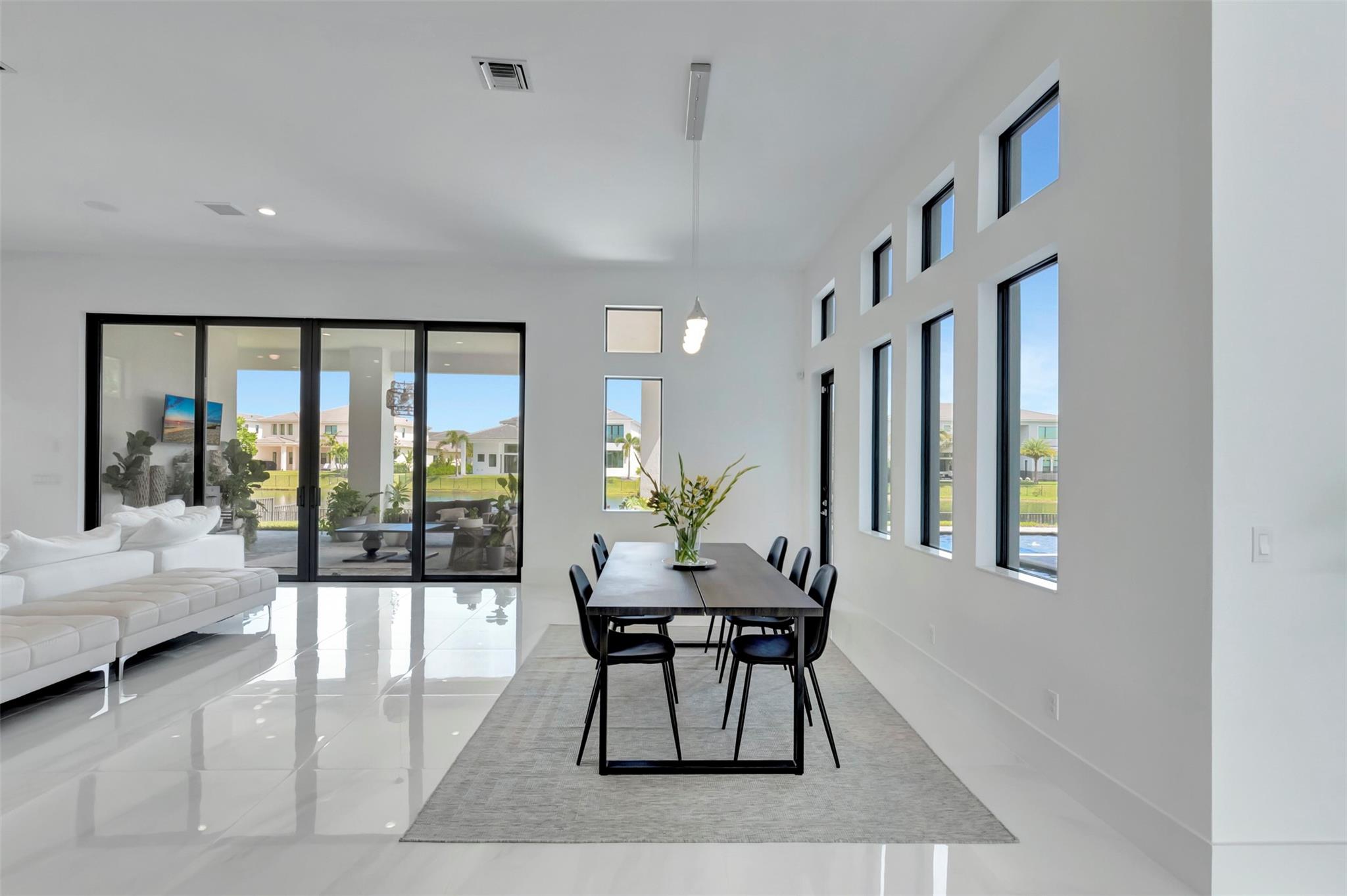 ROYAL PALM POLO - Residential