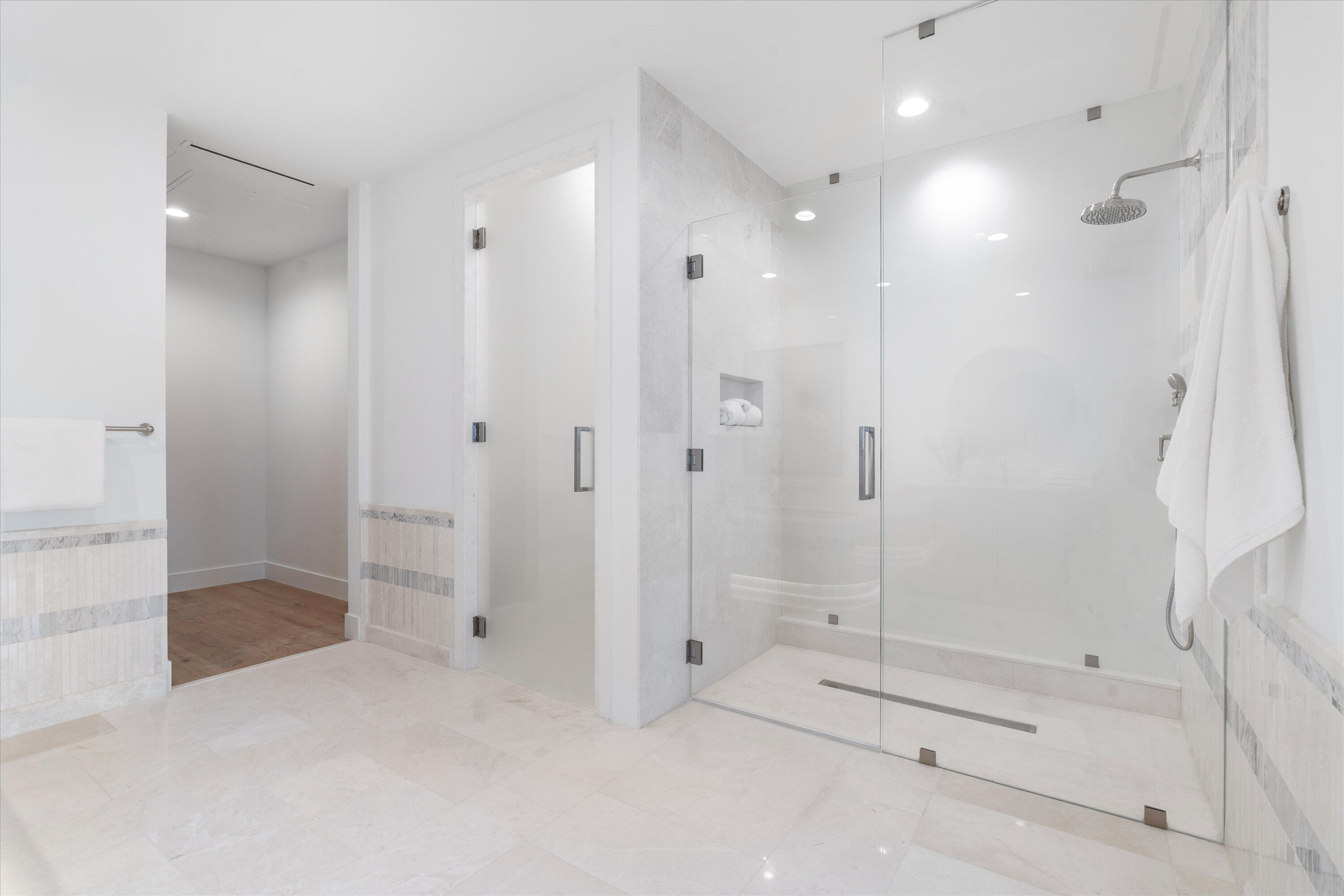 FORTE RESIDENCES CONDO - Residential