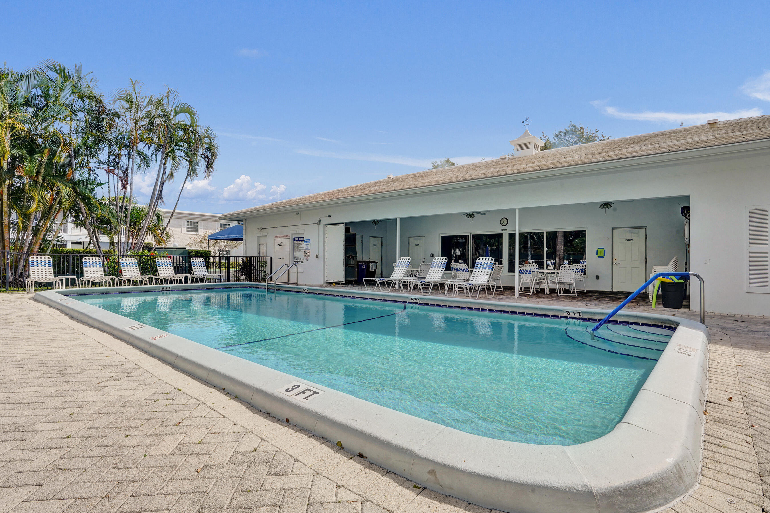 BAY COLONY CLUB CONDO - Residential Lease