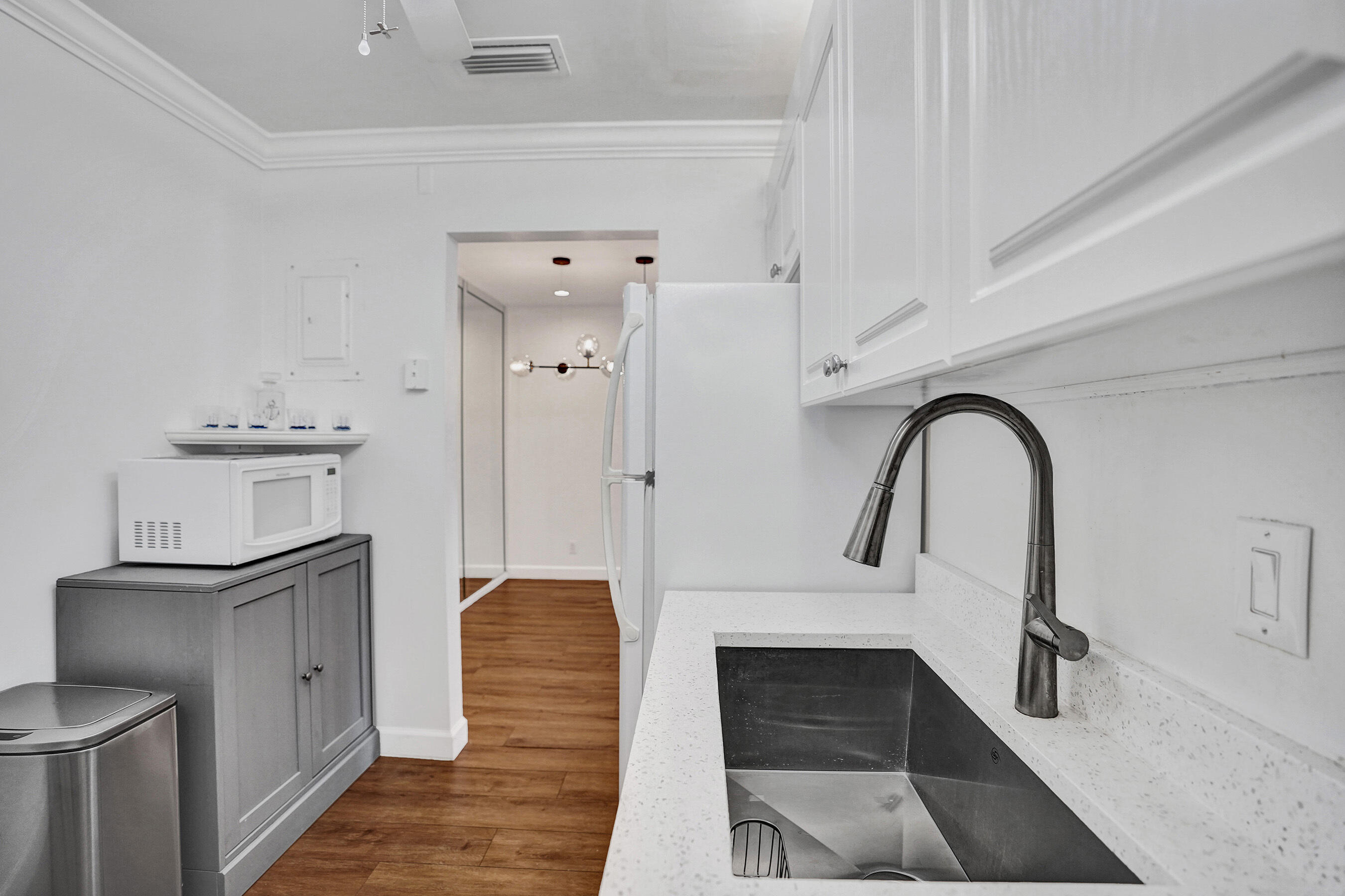 BAY COLONY CLUB CONDO - Residential Lease