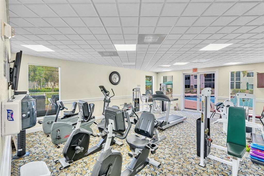 SOUTHAMPTON CONDOMINIUM J - Residential