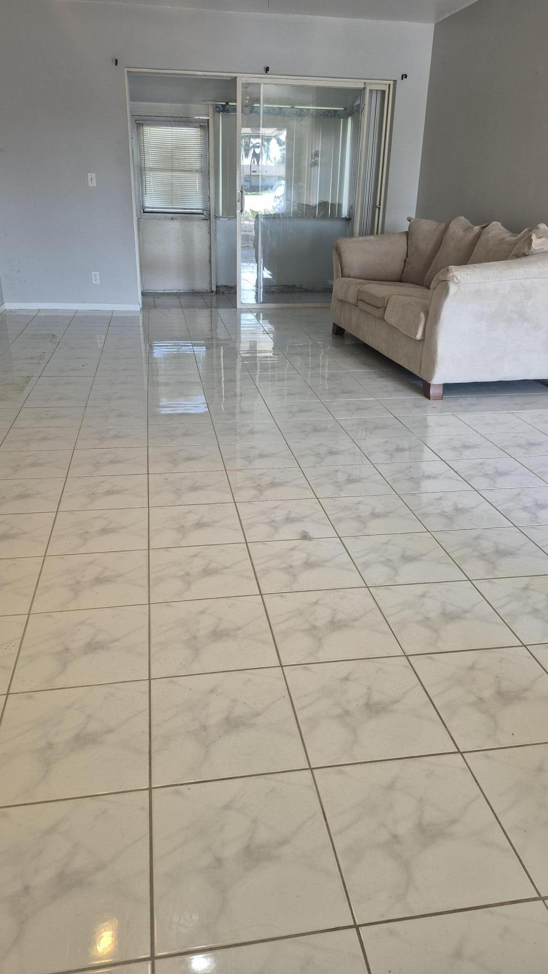 CRESTHAVEN VILLAS 15 CONDO - Residential Lease