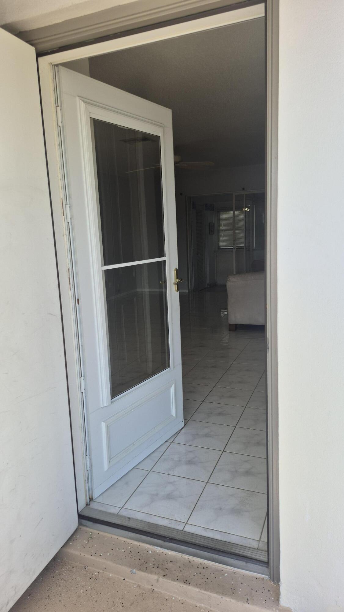 CRESTHAVEN VILLAS 15 CONDO - Residential Lease