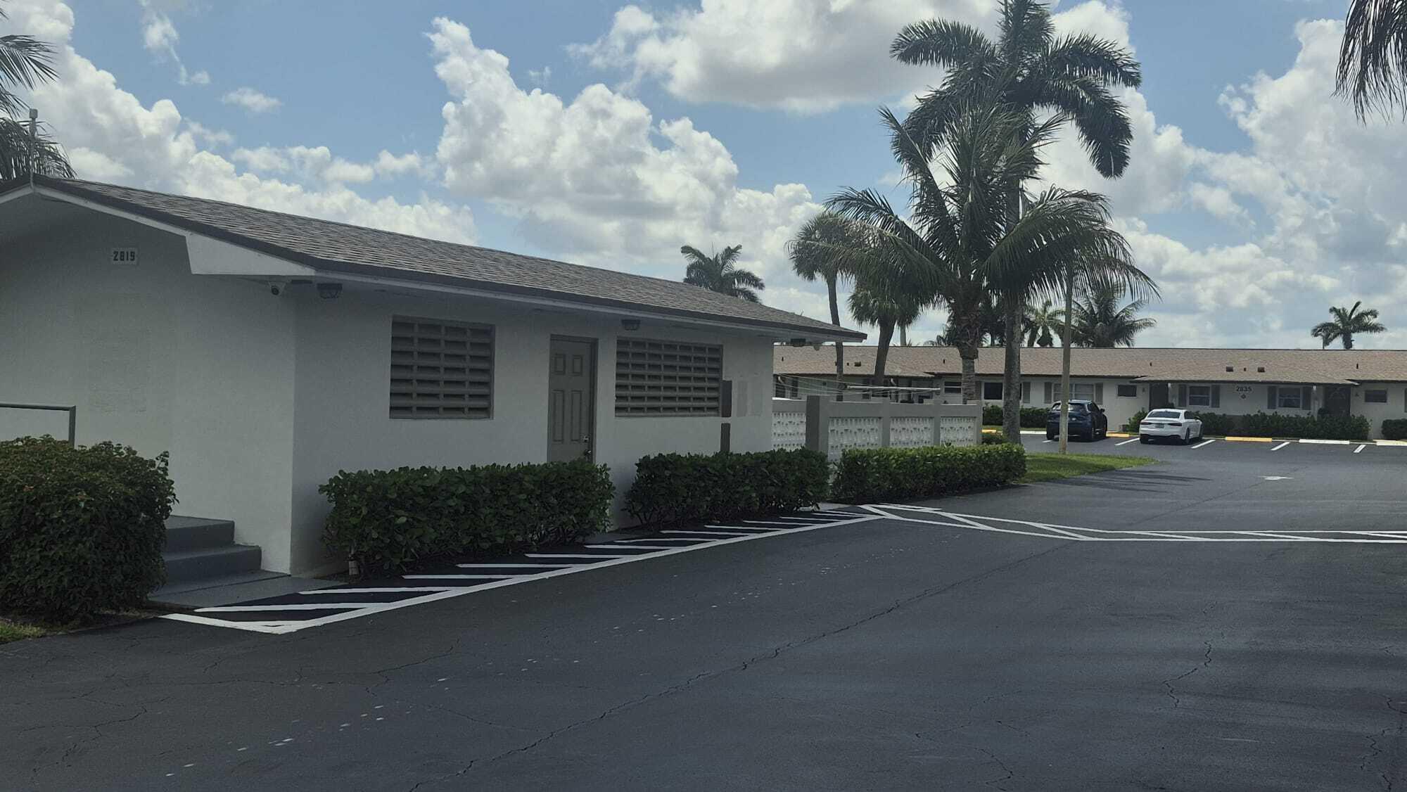 CRESTHAVEN VILLAS 15 CONDO - Residential Lease