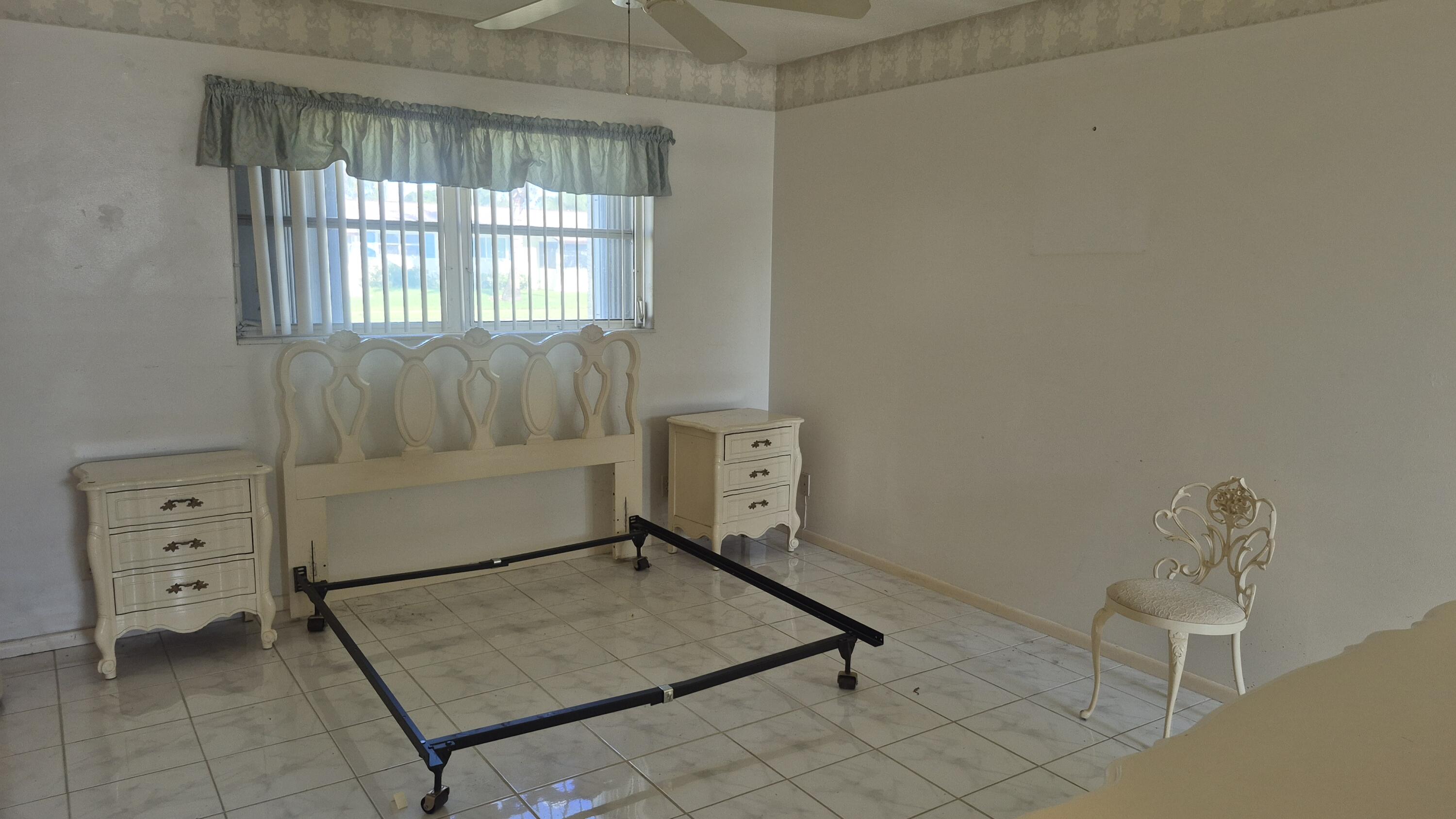CRESTHAVEN VILLAS 15 CONDO - Residential Lease
