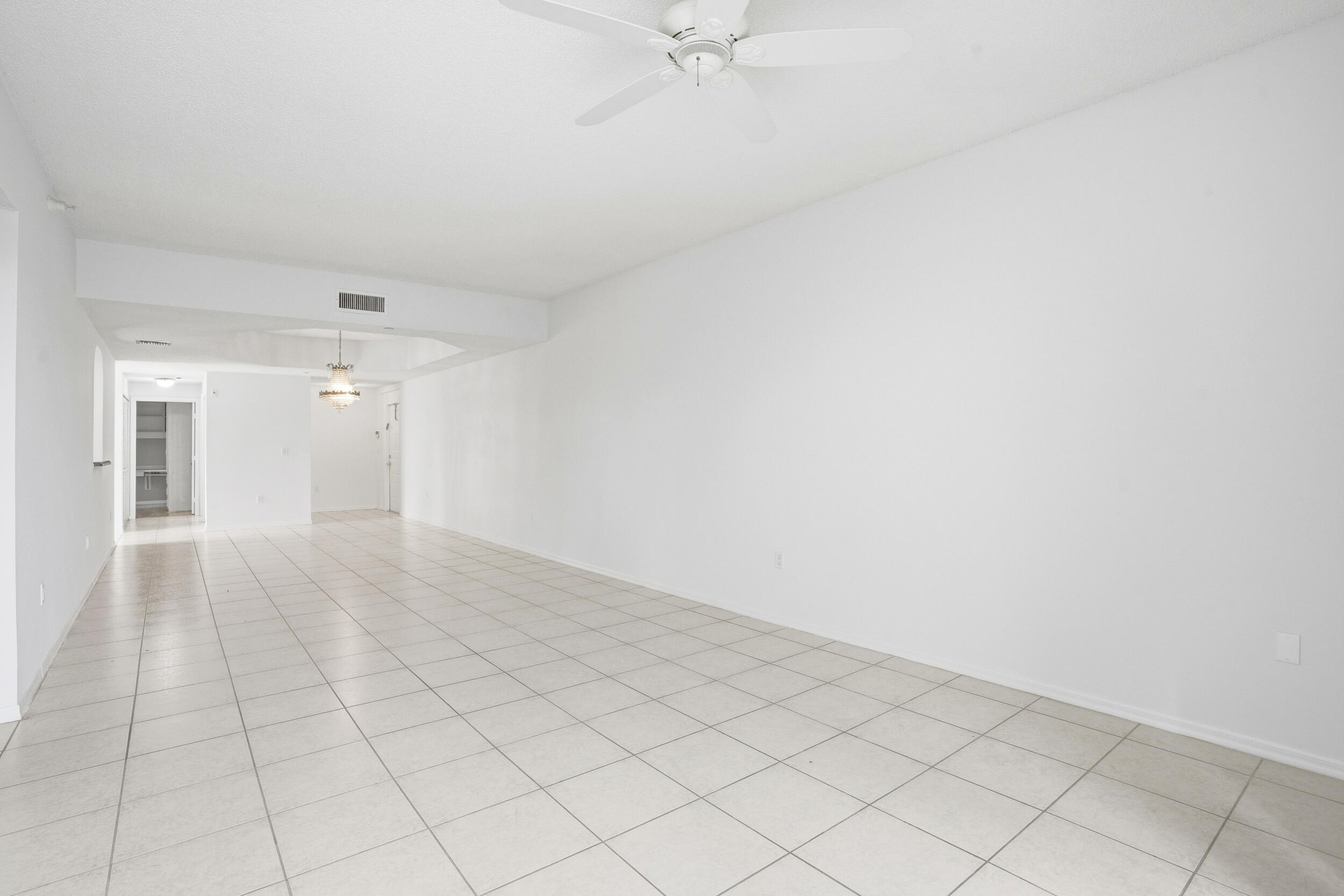 SOUTHAMPTON CONDOMINIUM - Residential