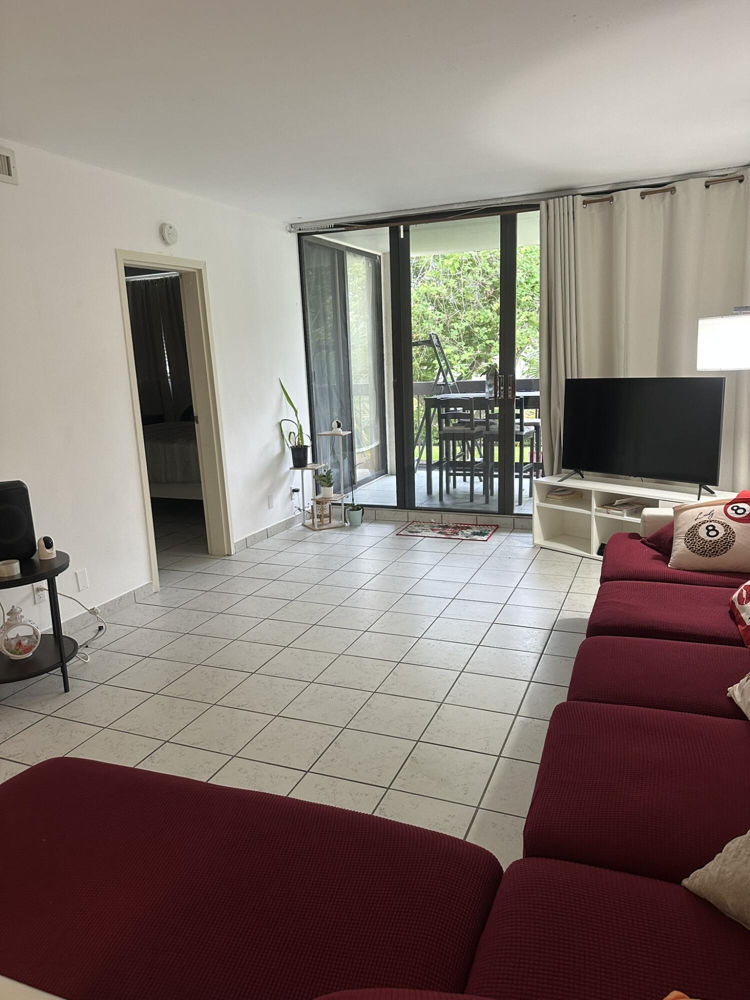 GREENGLADES CONDO IV - Residential