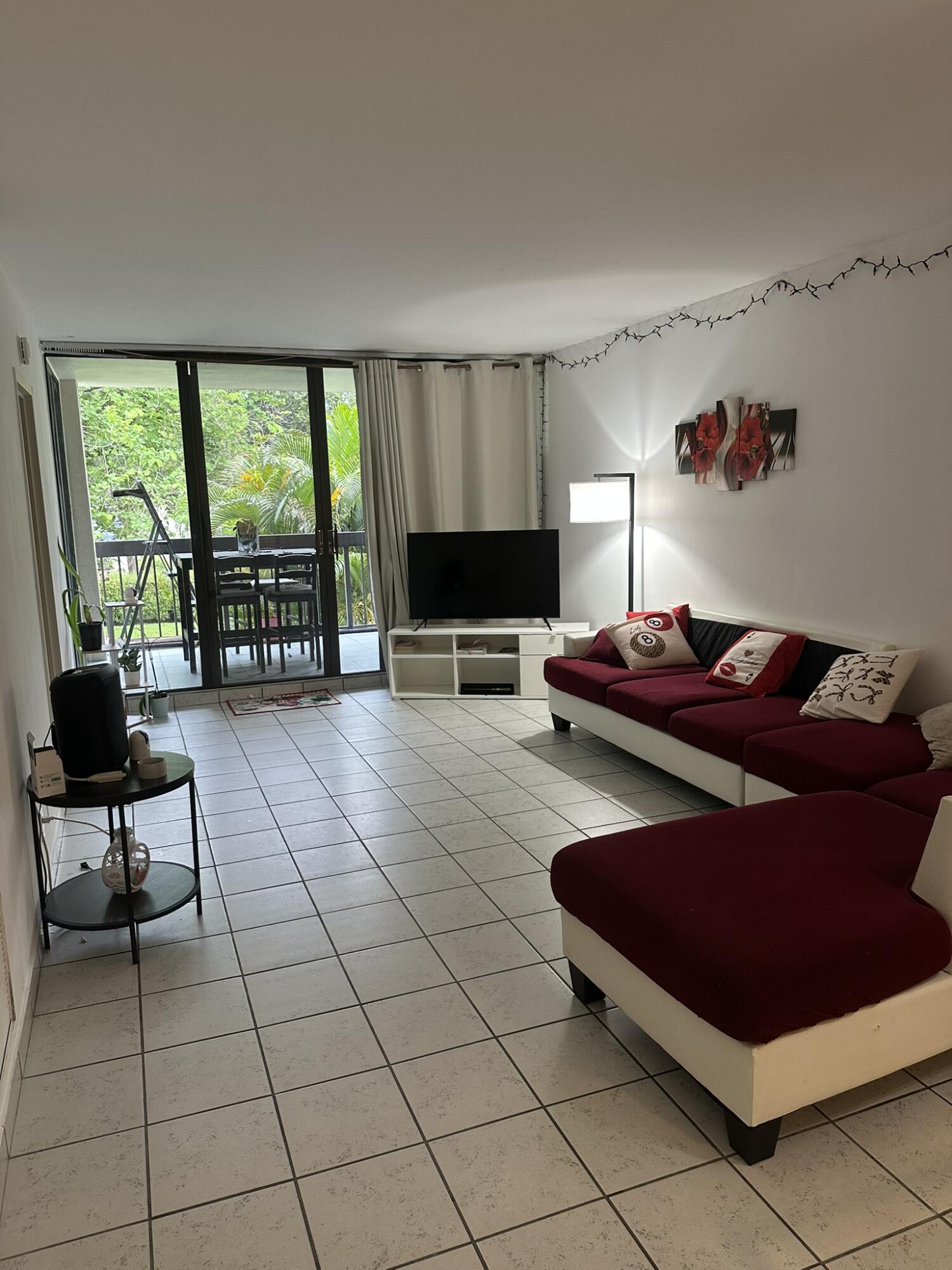 GREENGLADES CONDO IV - Residential