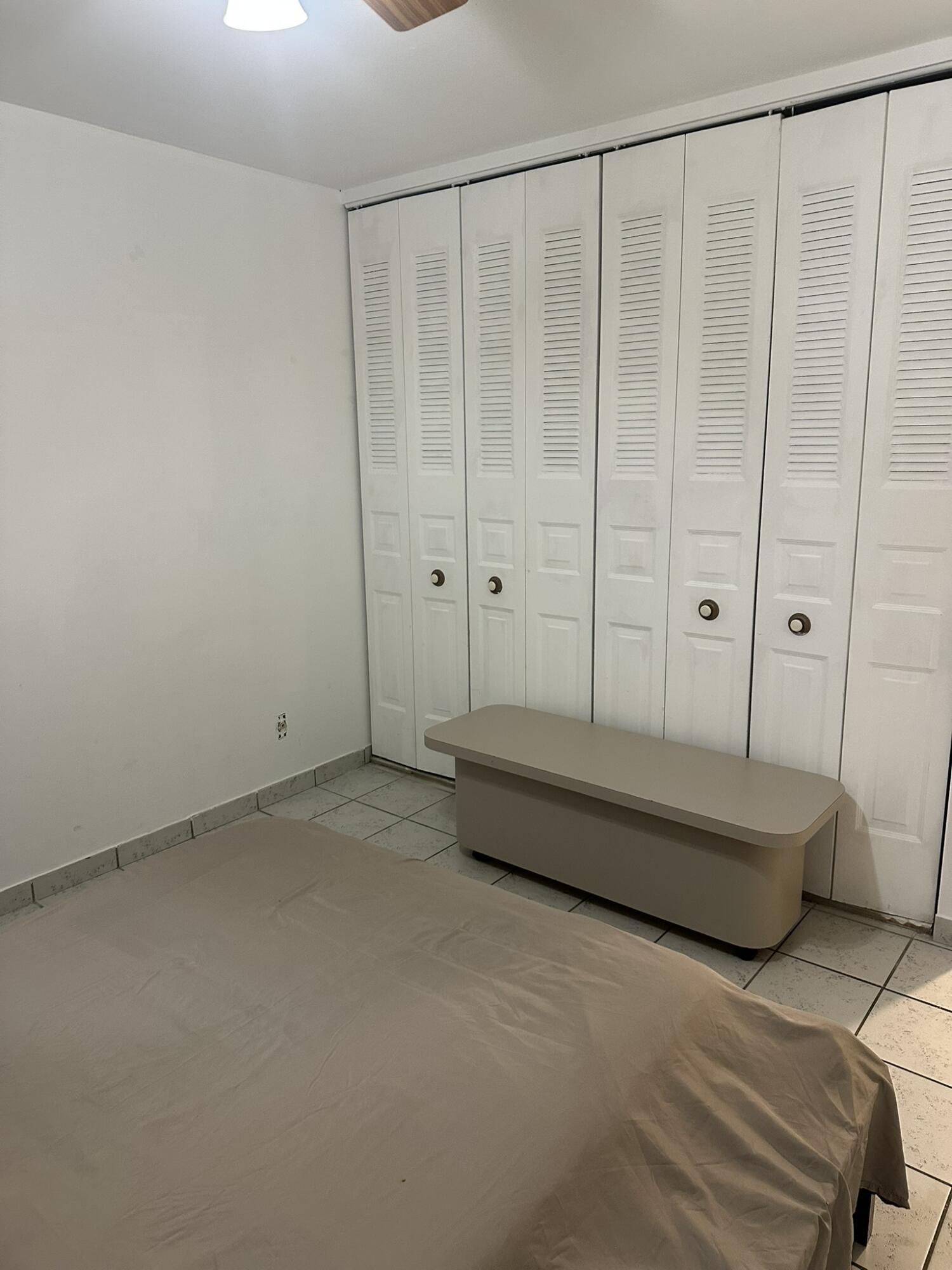 GREENGLADES CONDO IV - Residential