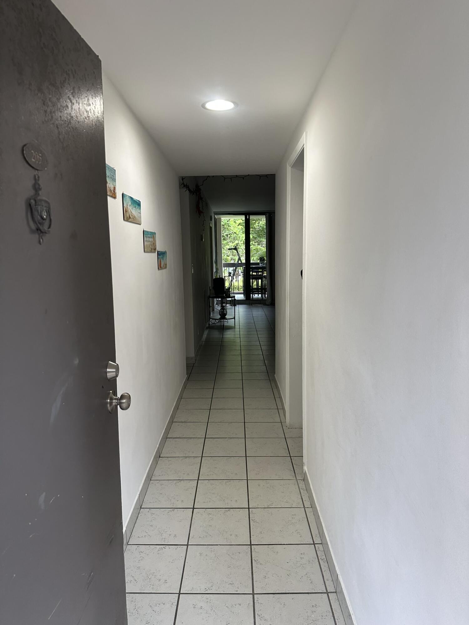GREENGLADES CONDO IV - Residential